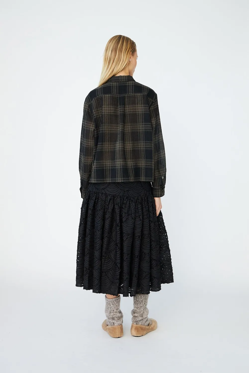 DAWNXDARE Darcie skjorte 199 Black – ternet cropped