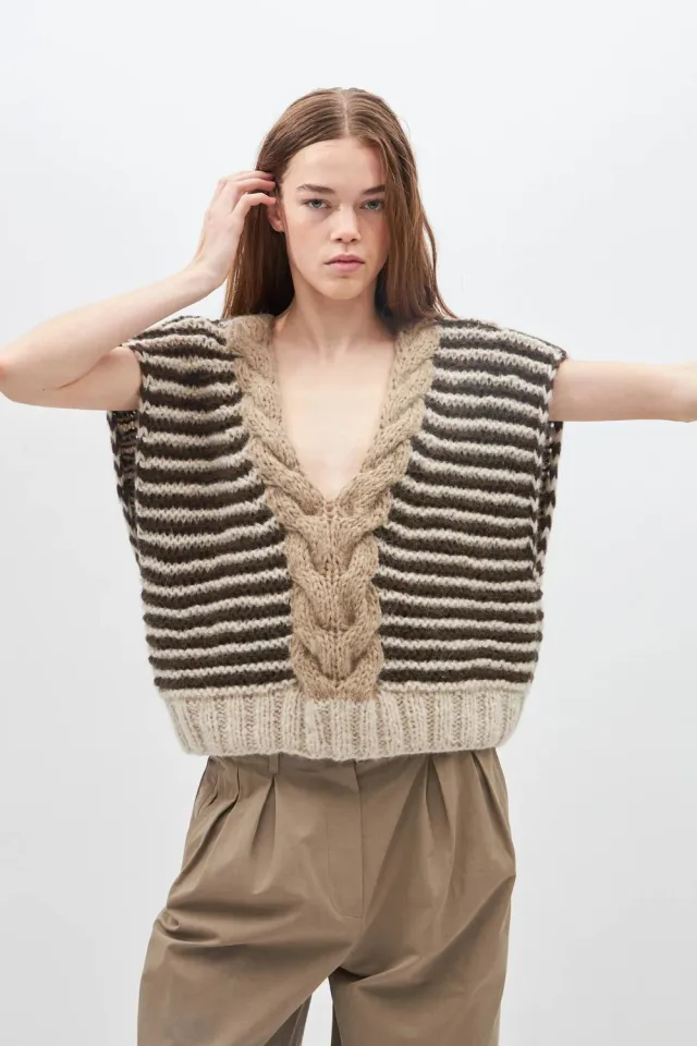 DAWNXDARE Capri Stripe vest 856 Mocca mohair