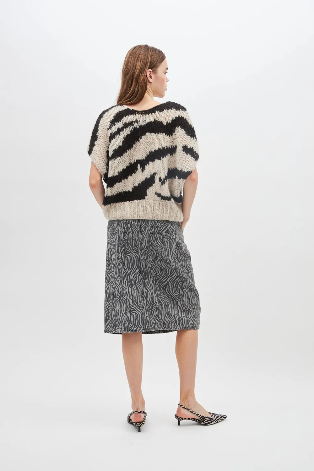 DAWNXDARE CAPRI ZEBRA 199 strikbluse sort mohair