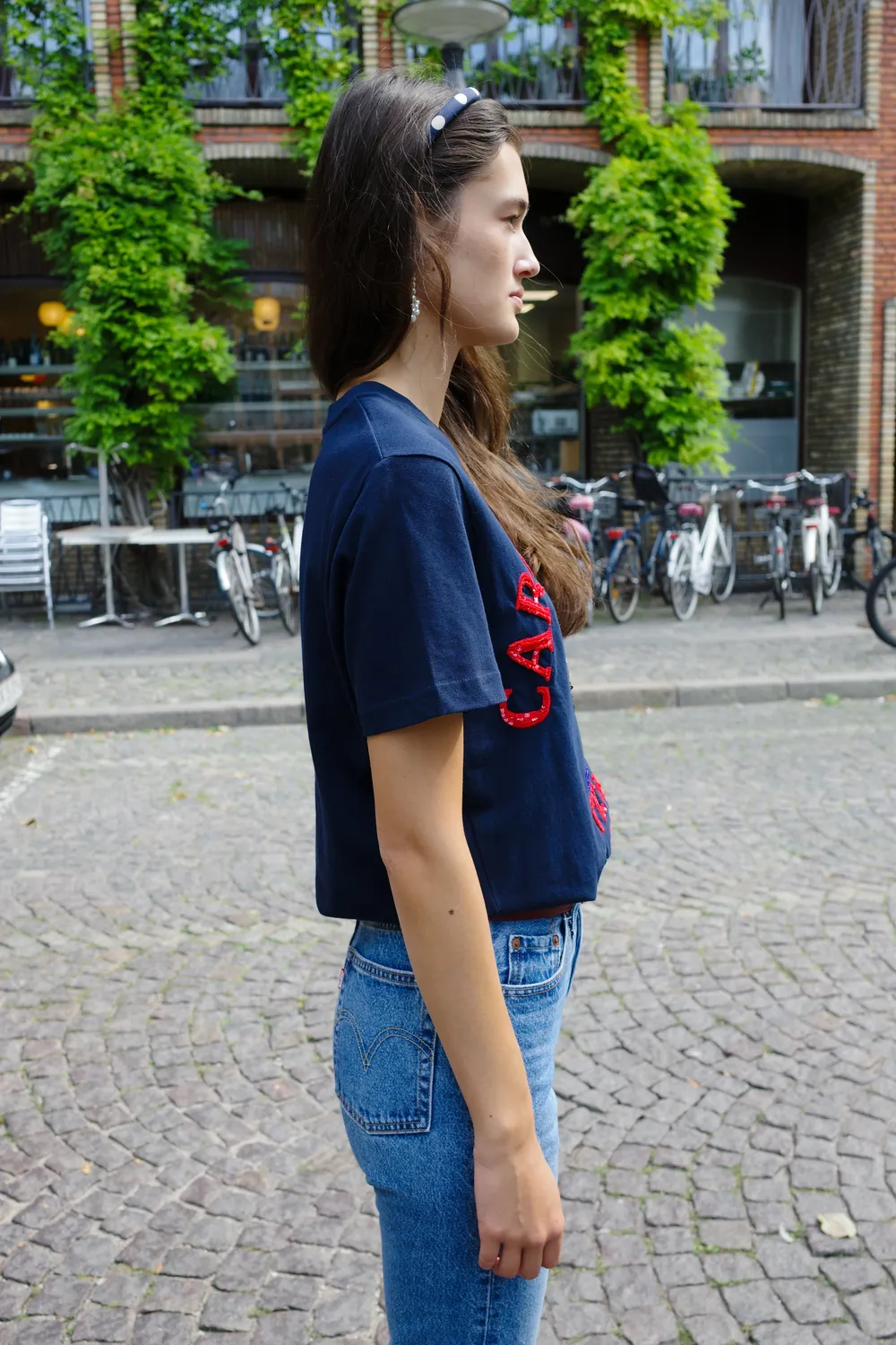 Caro Editions Freddy t-shirt navy tennis broderi økobomuld