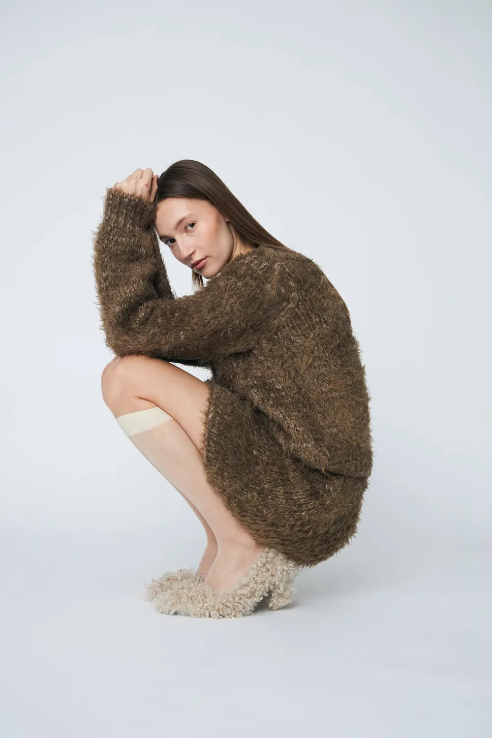 DAWNXDARE Babs pullover 193 Shitake fluffy