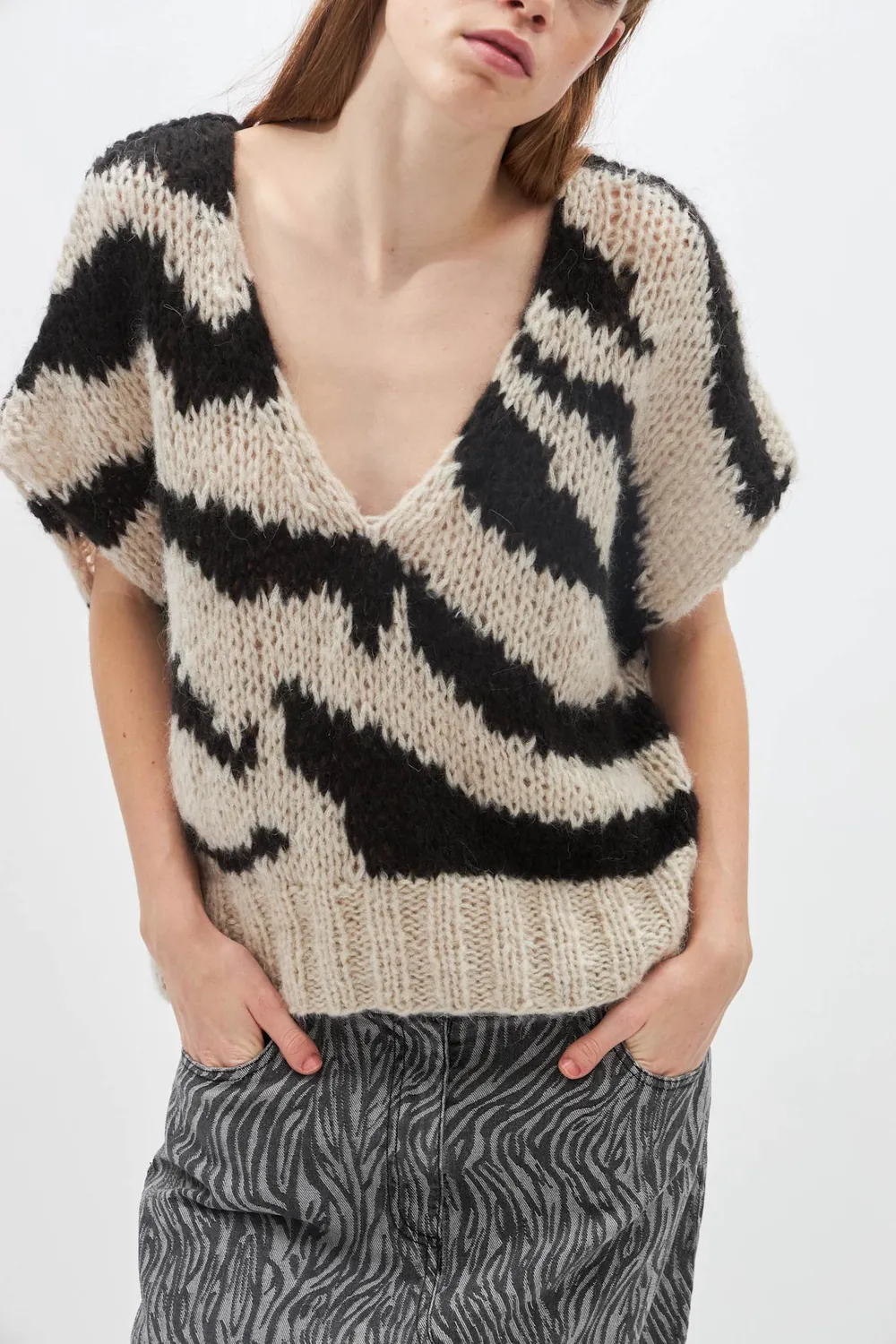 DAWNXDARE CAPRI ZEBRA 199 strikbluse sort mohair