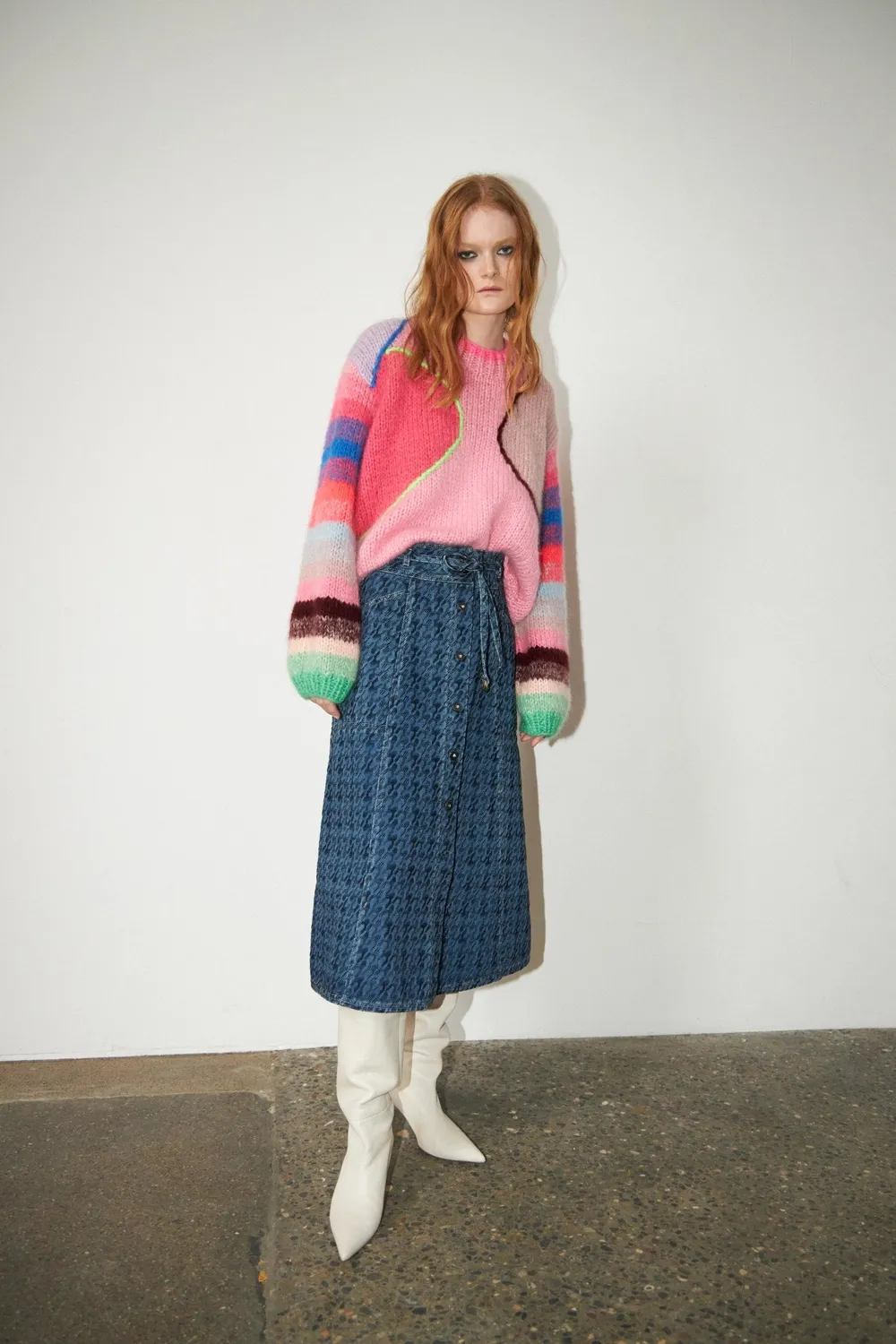 DAWNXDARE Genova Intarsia 919 Super Pink pullover