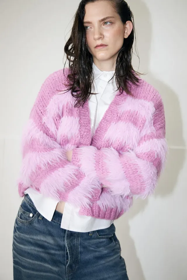 DAWNXDARE BABETTE 219 strikcardigan super pink mohair