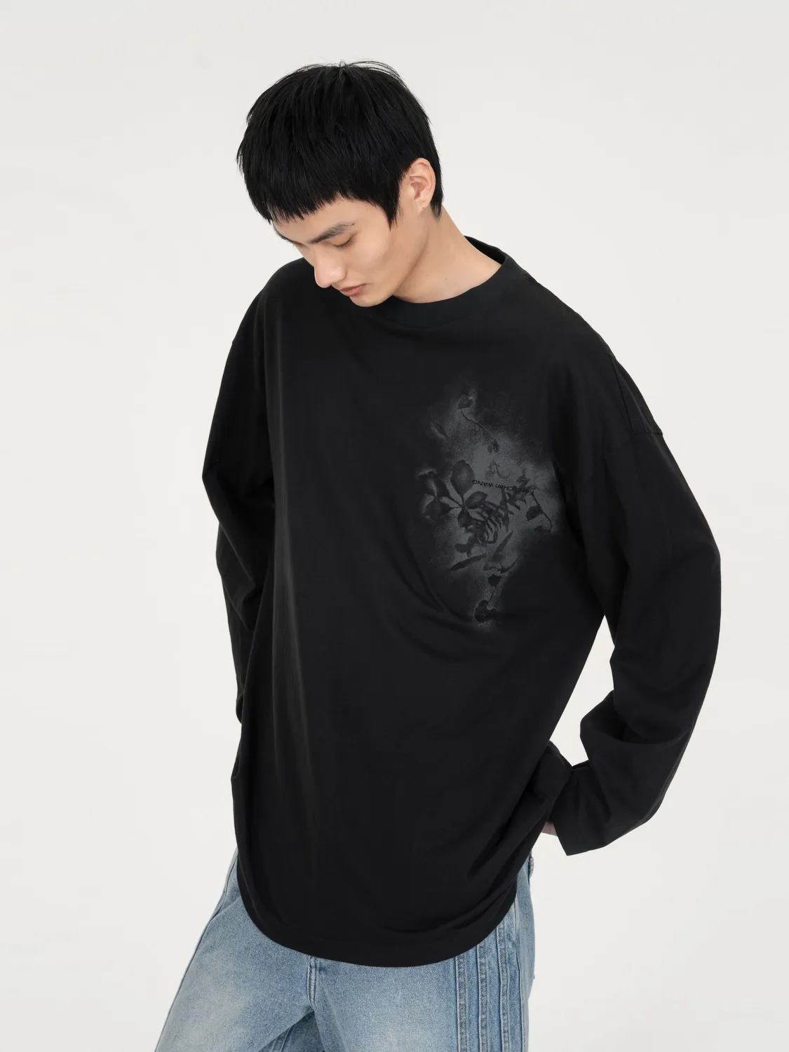 Feng Chen Wang Spray Plants t-shirt plantefarvet