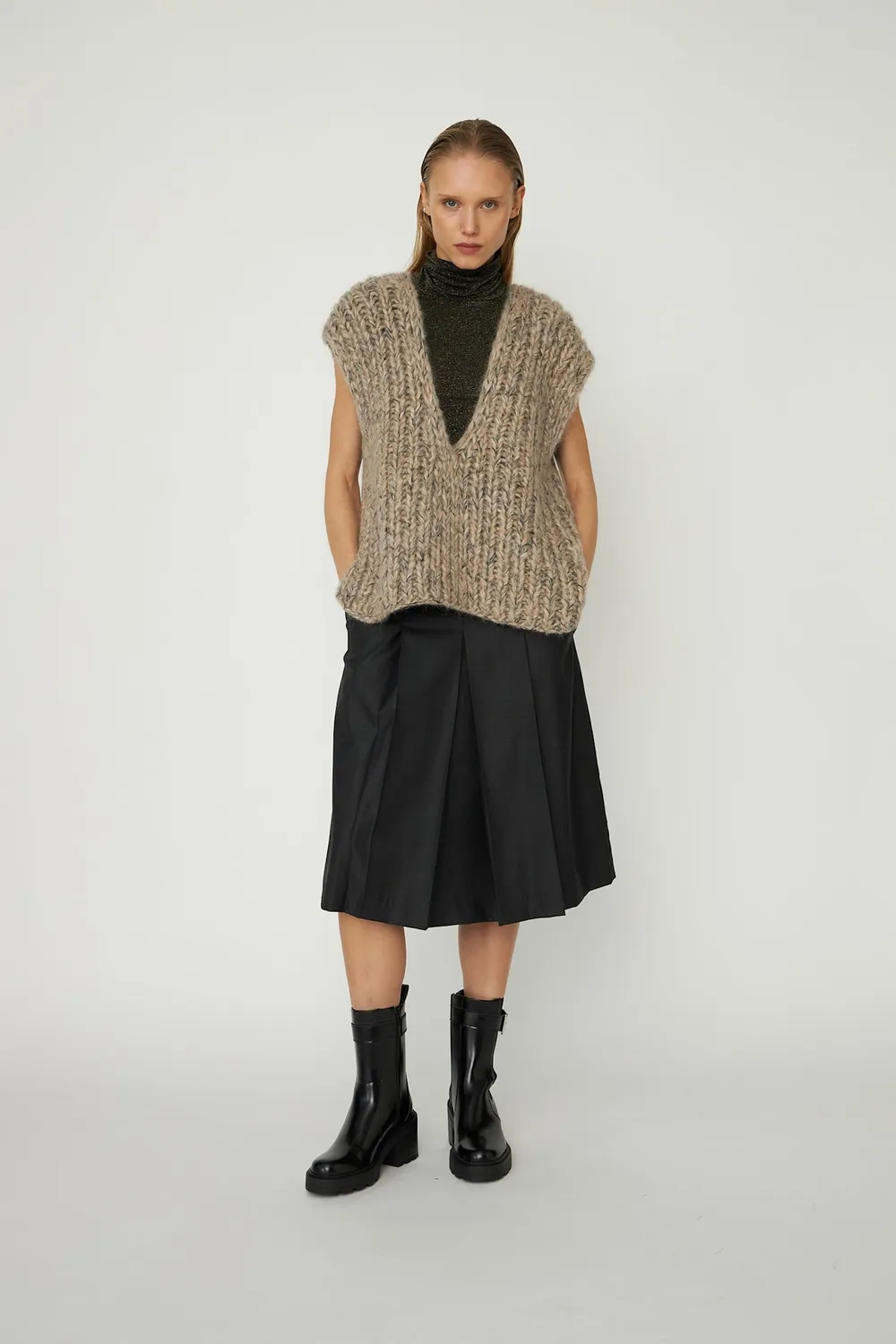 DAWNXDARE Billie strikvest cloud 2-i-1 hals