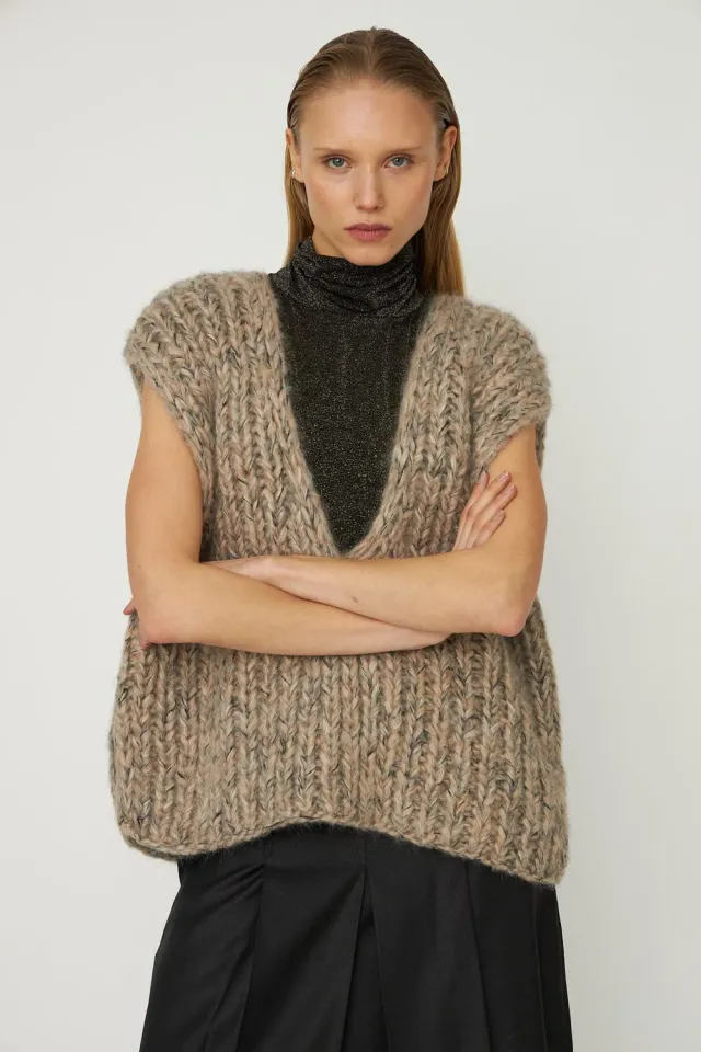 DAWNXDARE Billie strikvest cloud 2-i-1 hals