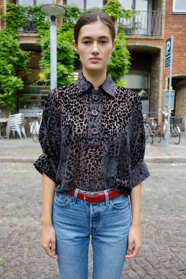 Caro Editions Lisbeth bluse silke leo pink