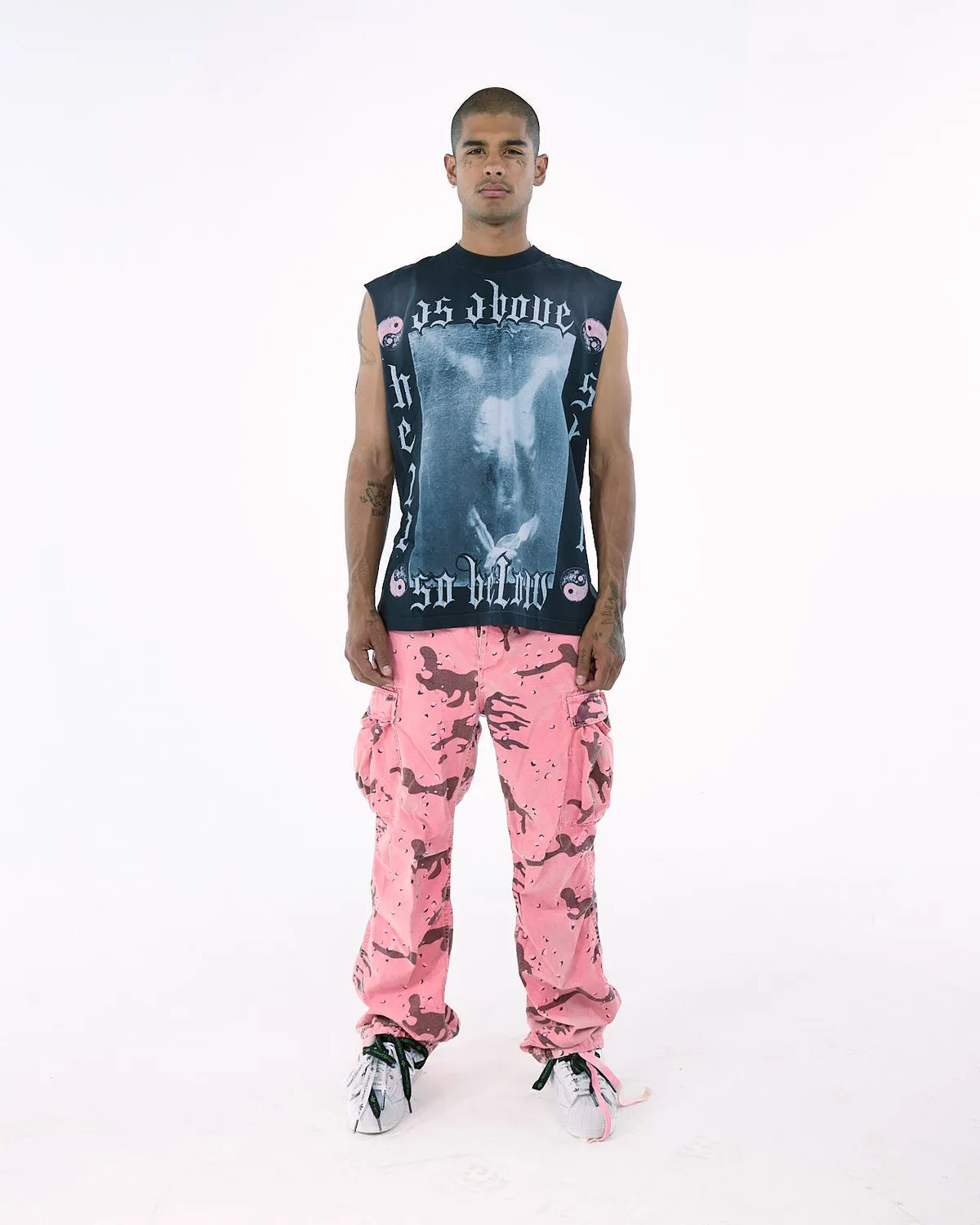 Hellstar HSSS26TE5-BLK cutoff t-shirt sort