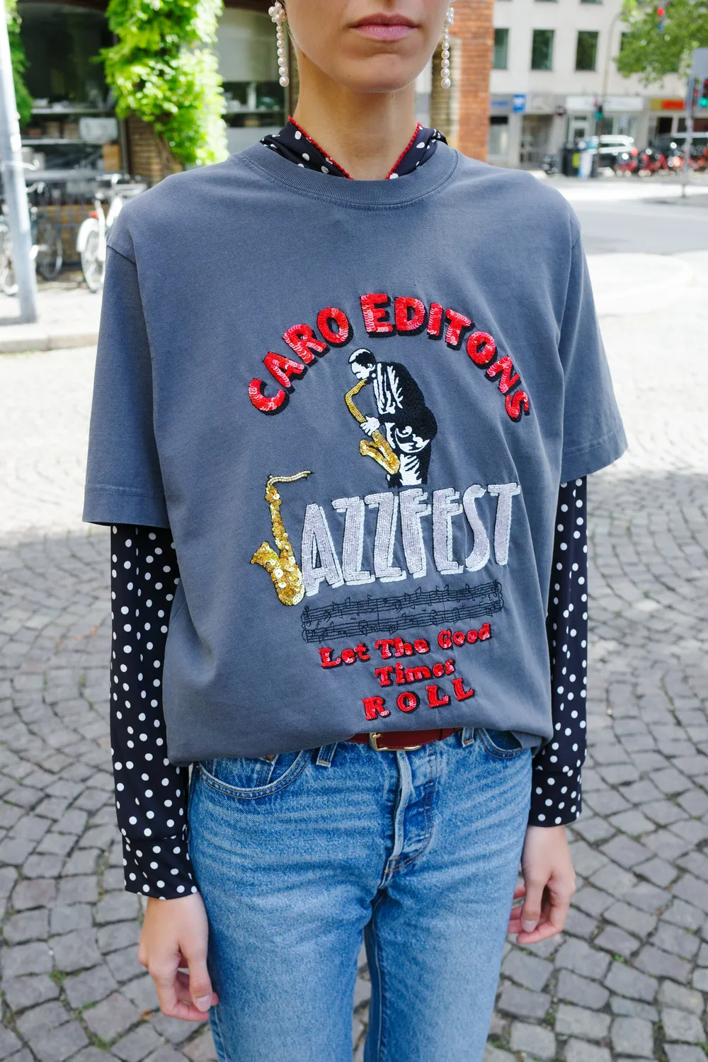 Caro Editions Freddy T-shirt grå jazz broderi