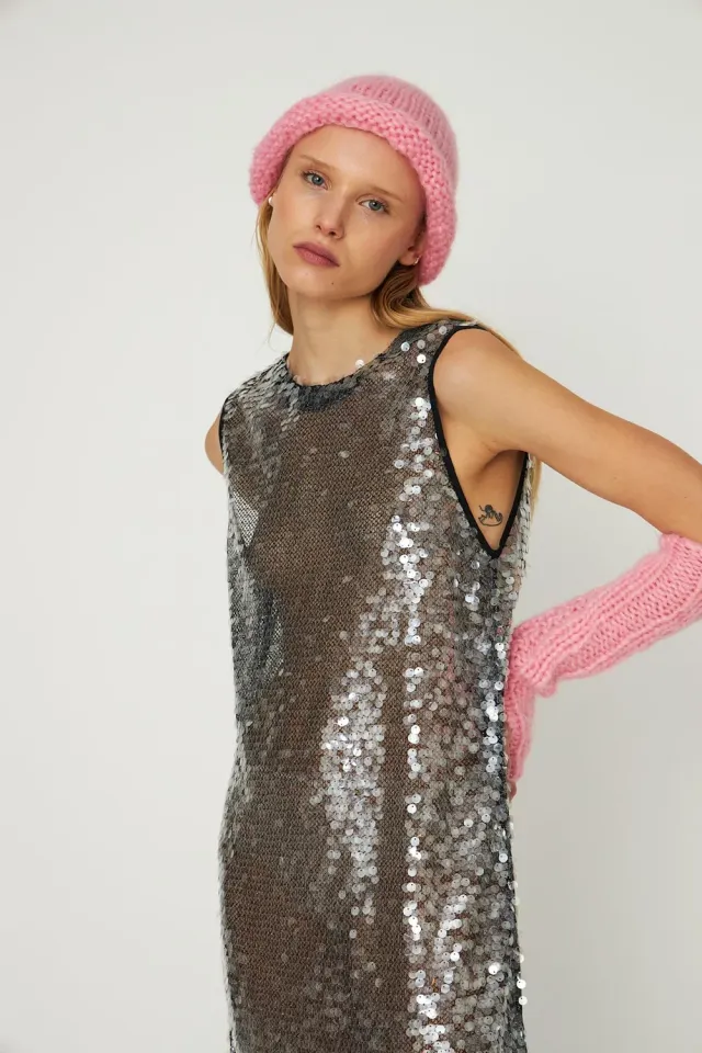 DAWNXDARE BEANIE 219 strikhue super pink mohair