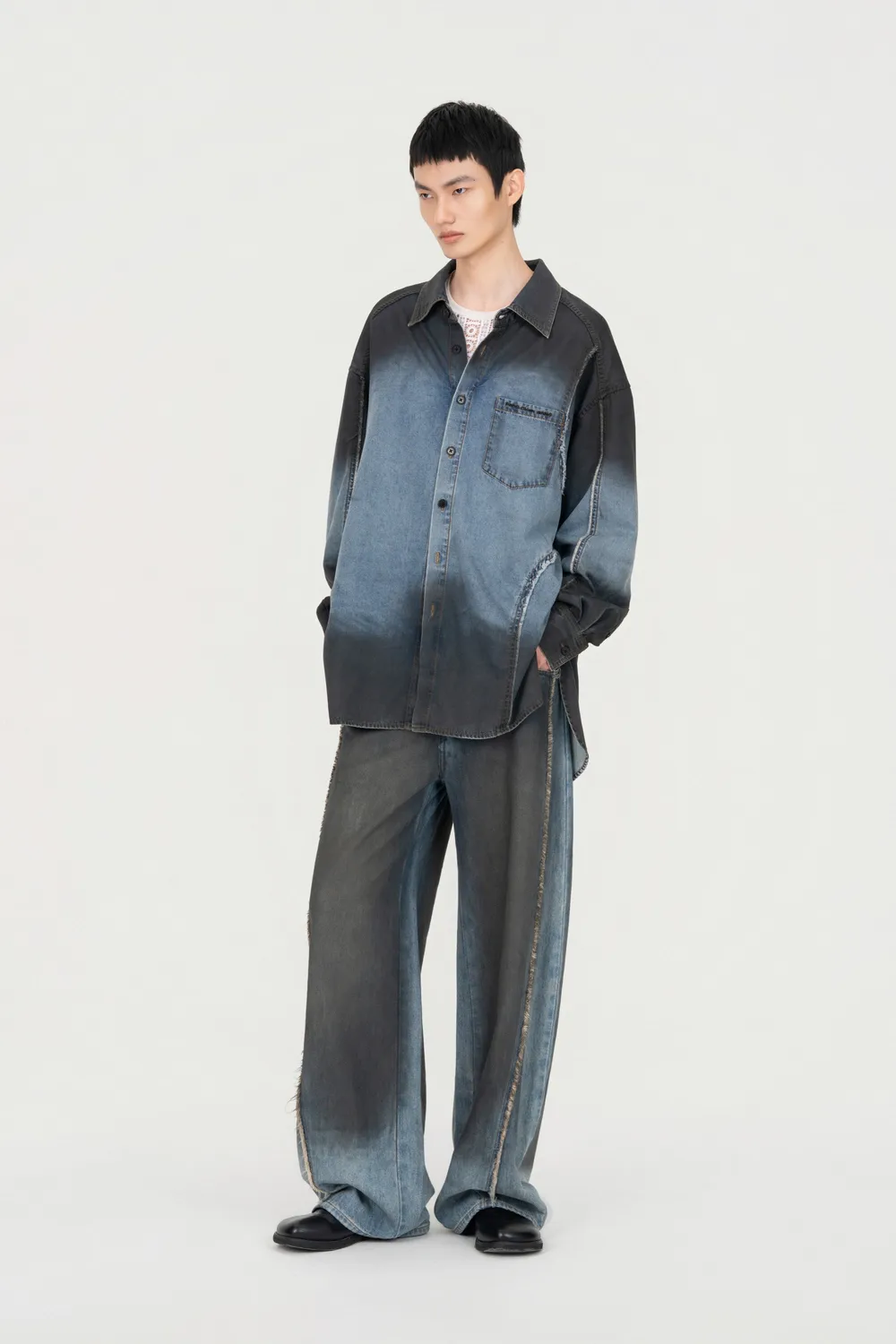 Feng Chen Wang Indigo Gradient denimskjorte blå-sort