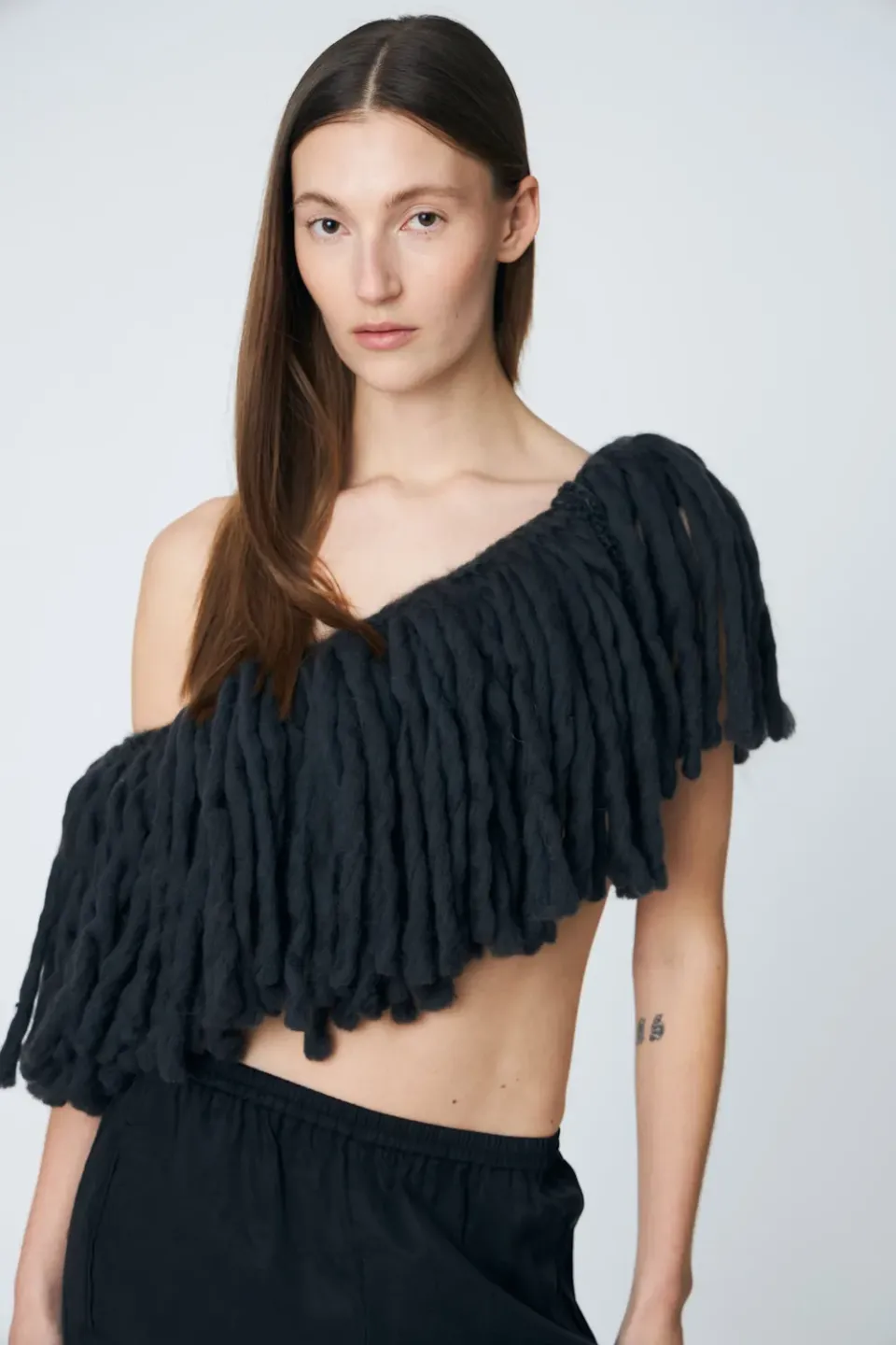 DAWNXDARE Furry Scarf 195 Asphalt tørklæde håndstrik