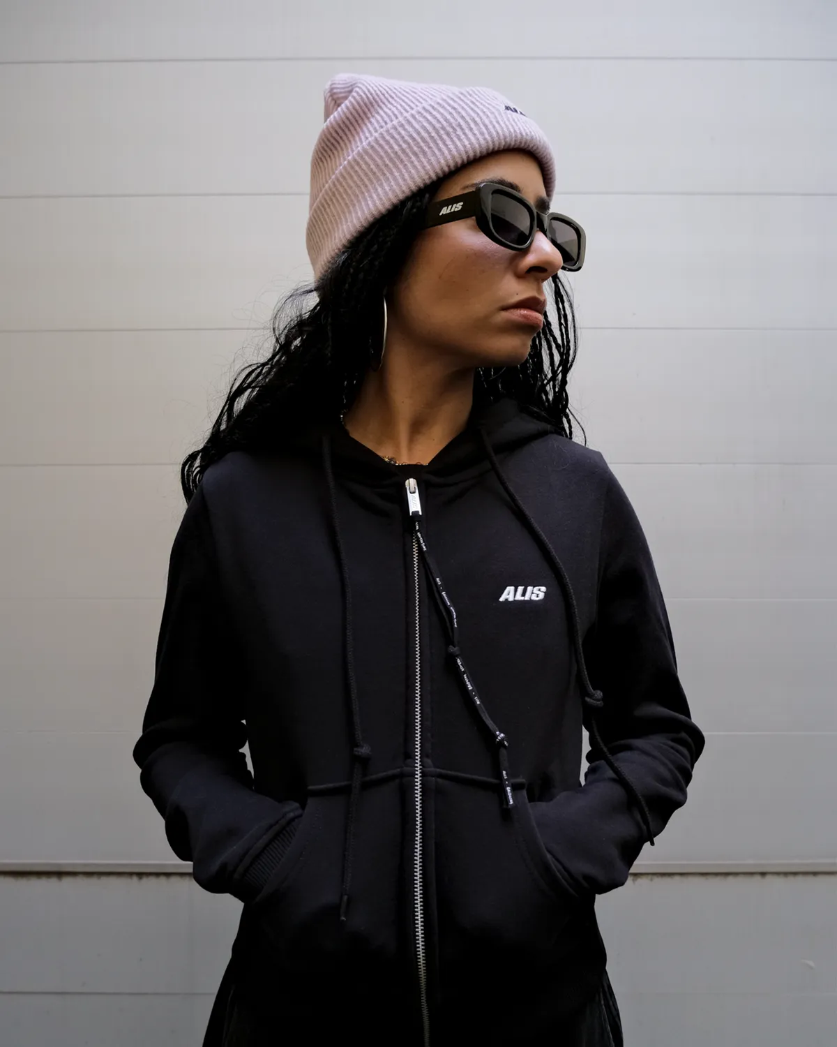 Alis Lauren hættetrøje med lynlås Solid Black cropped