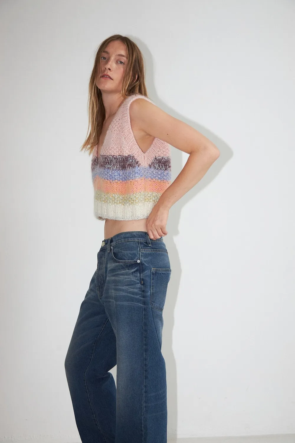 DAWNXDARE GINNY strikvest 820 Pastel Rainbow cropped