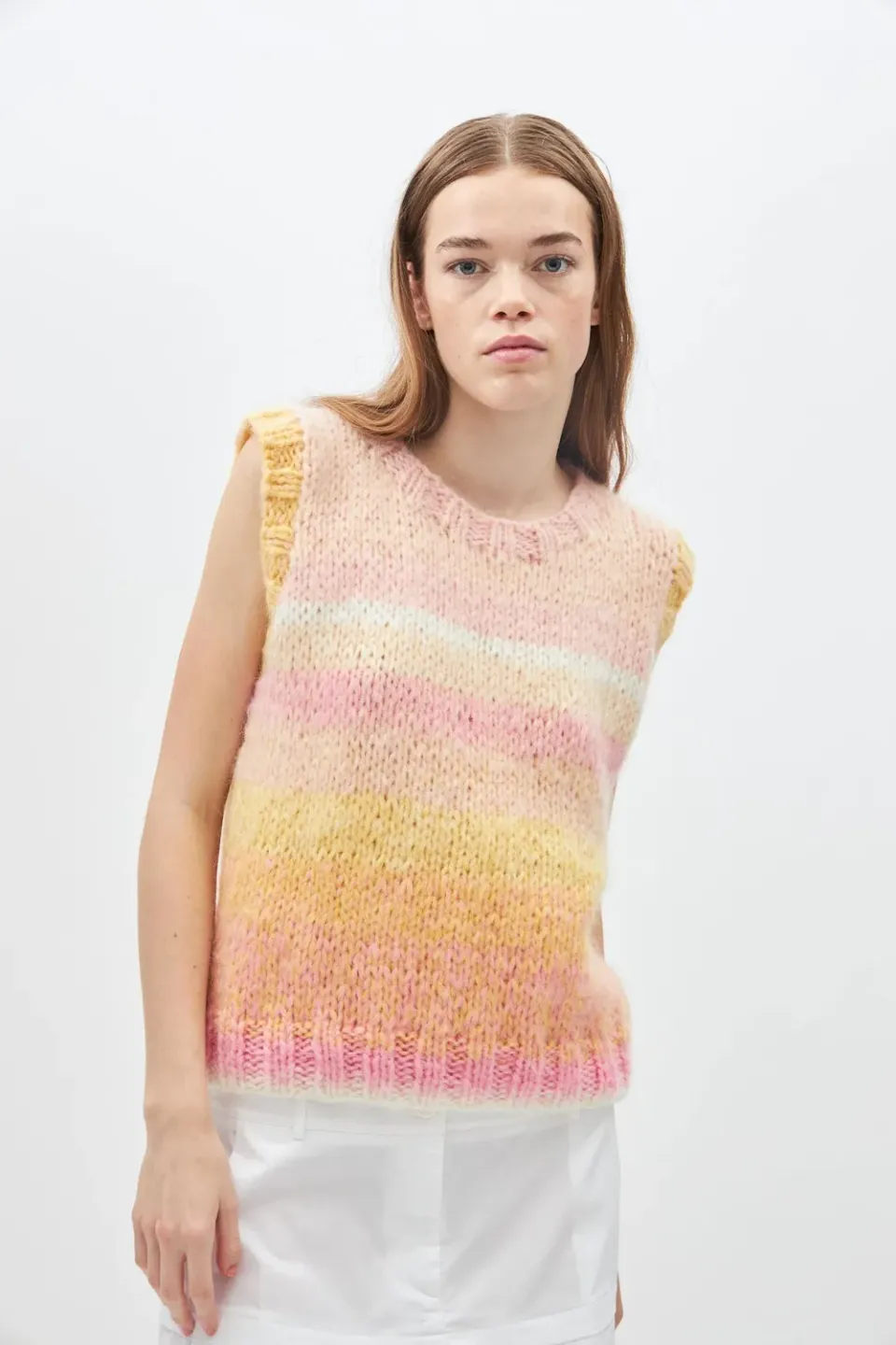 Dawnxdare Cooper strikvest 719 pink sun mohair