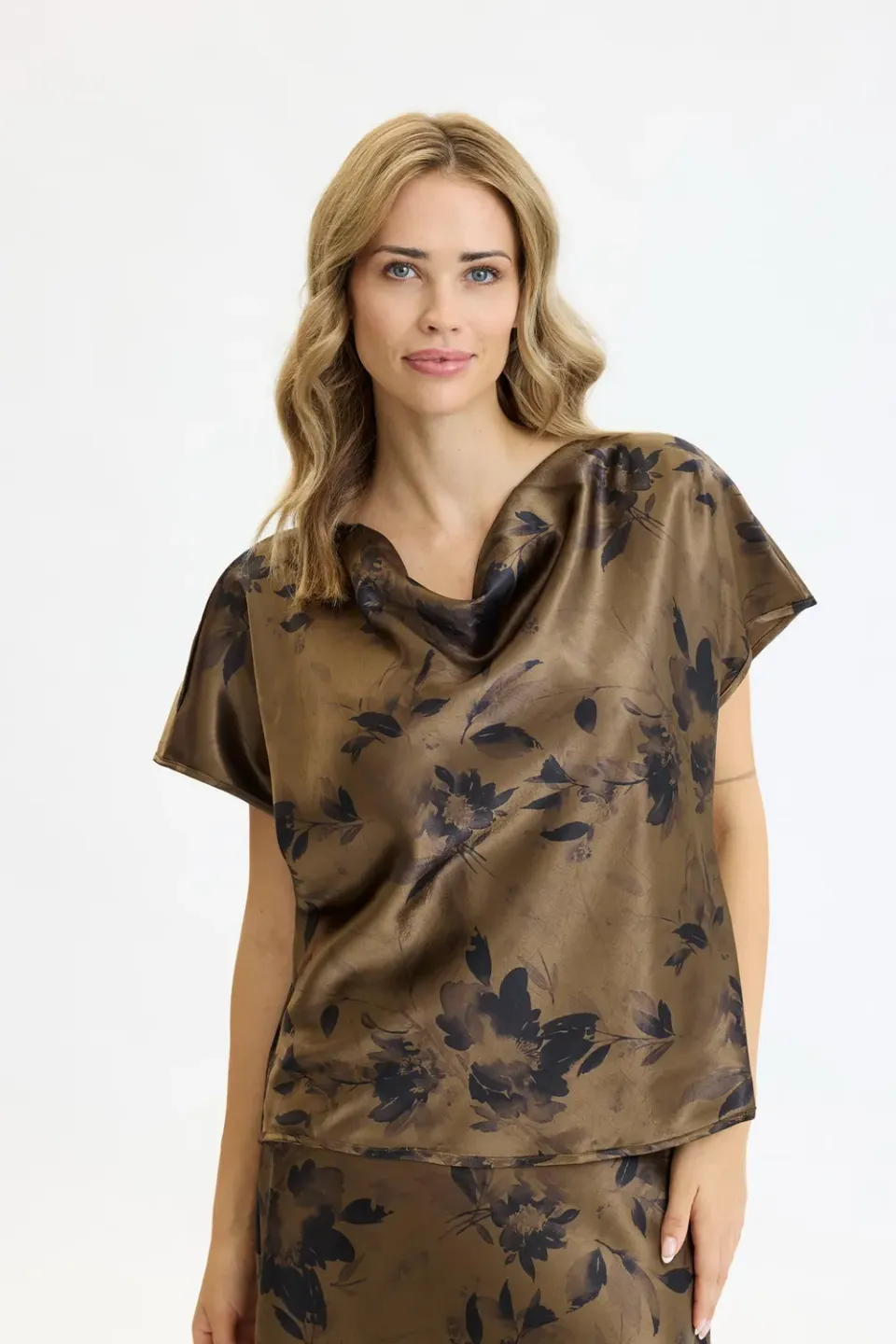 IN FRONT Vallerie bluse med print vingeærmer