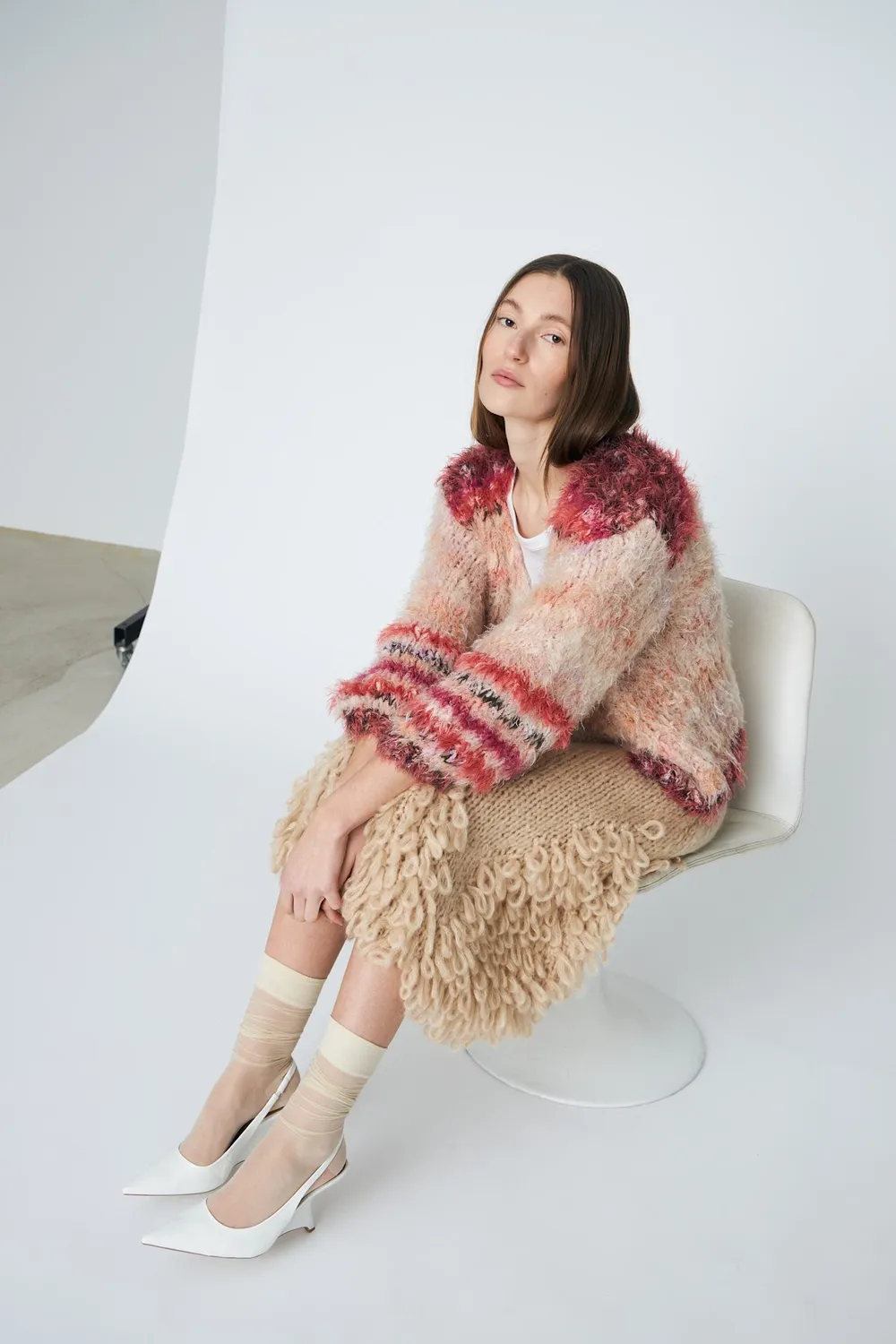 DAWNXDARE Eden cardigan garnet rose pelsknit