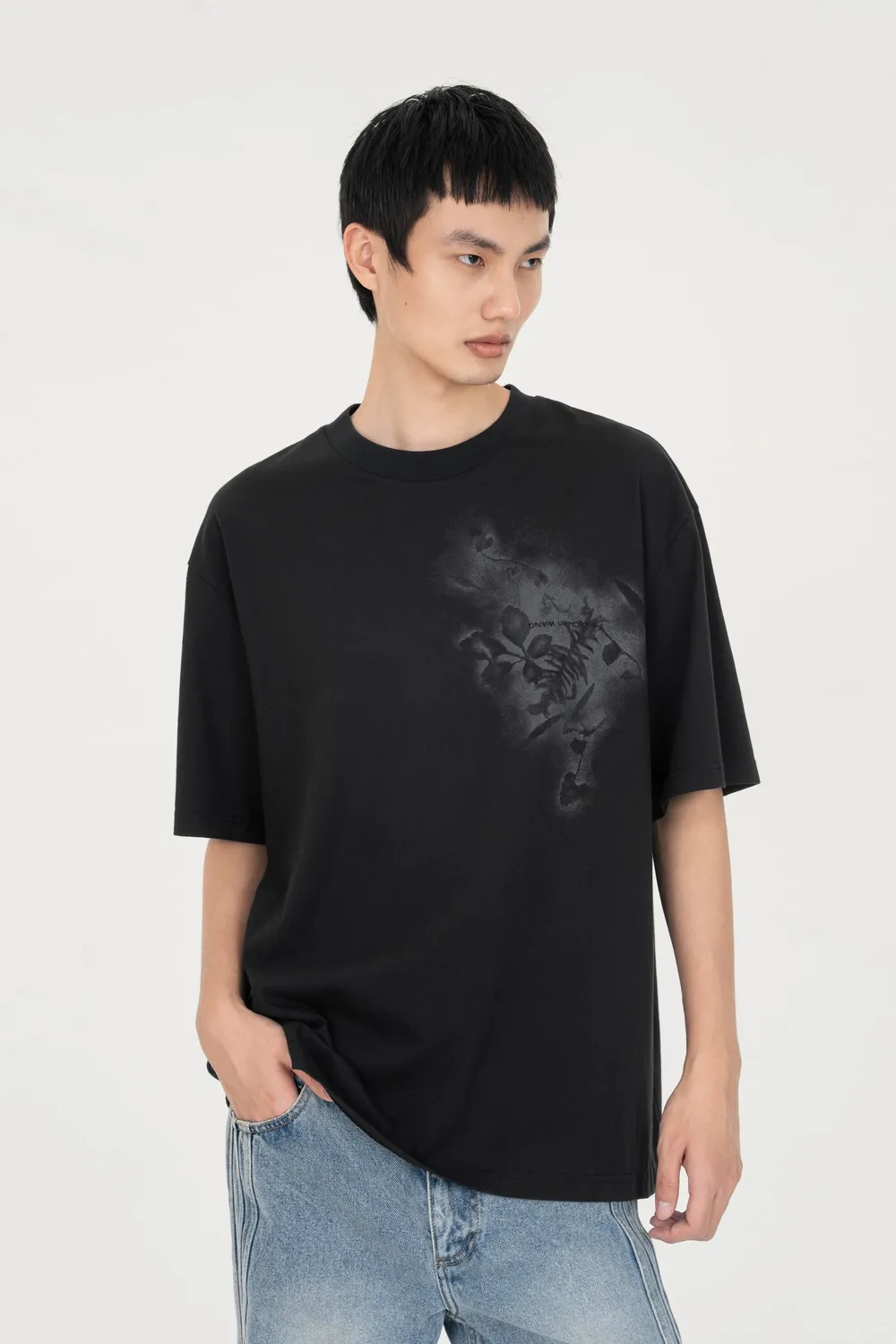Feng Chen Wang Spray Painted Plants Dye Tee t-shirt plantefarvet