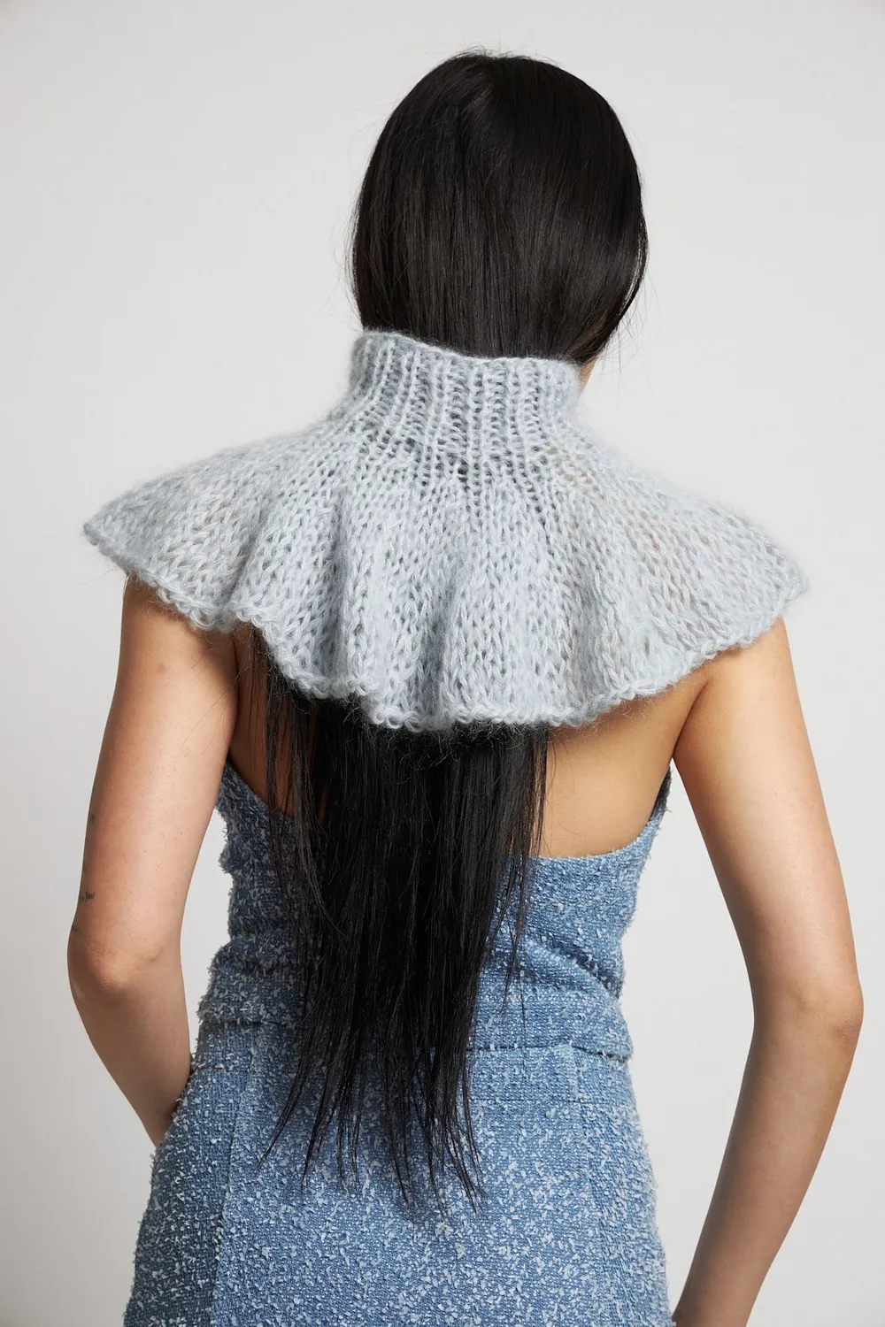 DAWNXDARE Wendy cape 621 Ice Blue mohair bindebånd
