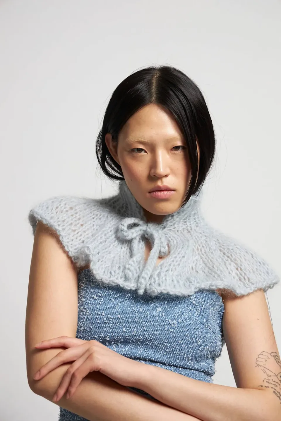 DAWNXDARE Wendy cape 621 Ice Blue mohair bindebånd