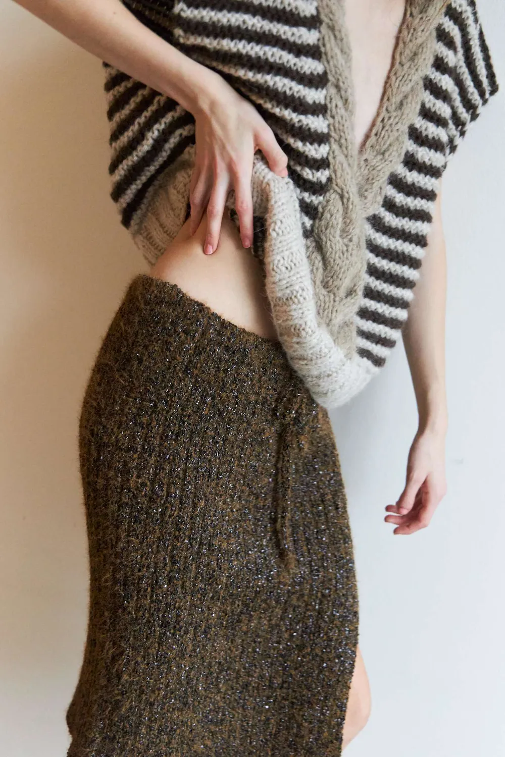 DAWNXDARE Capri Stripe vest 856 Mocca mohair
