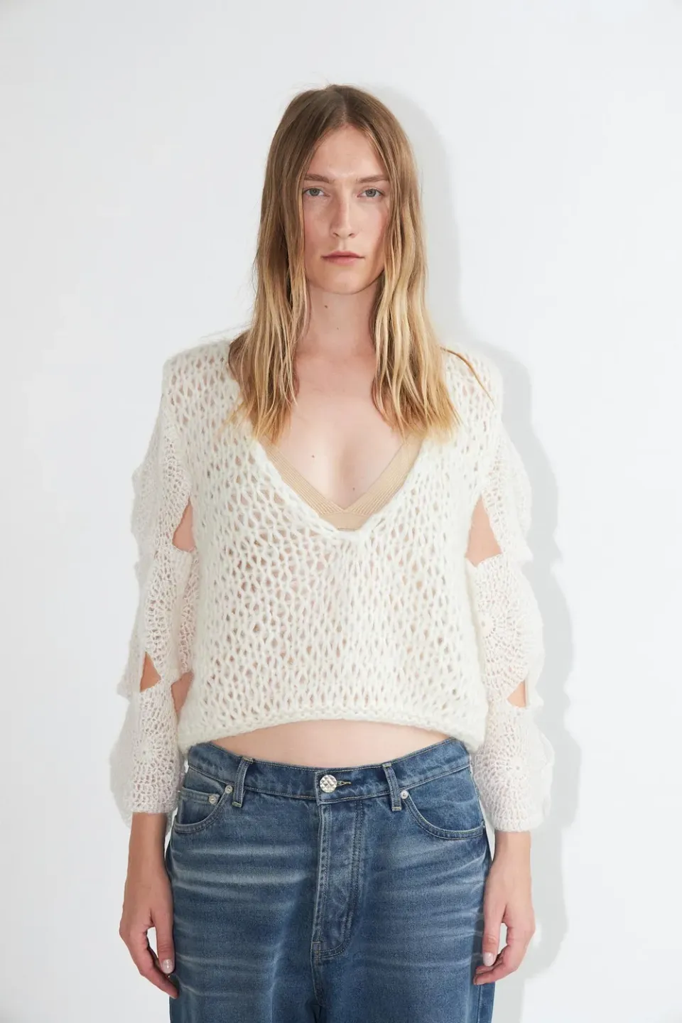 DAWNXDARE Circa 102 pullover chalk V-hals mohair