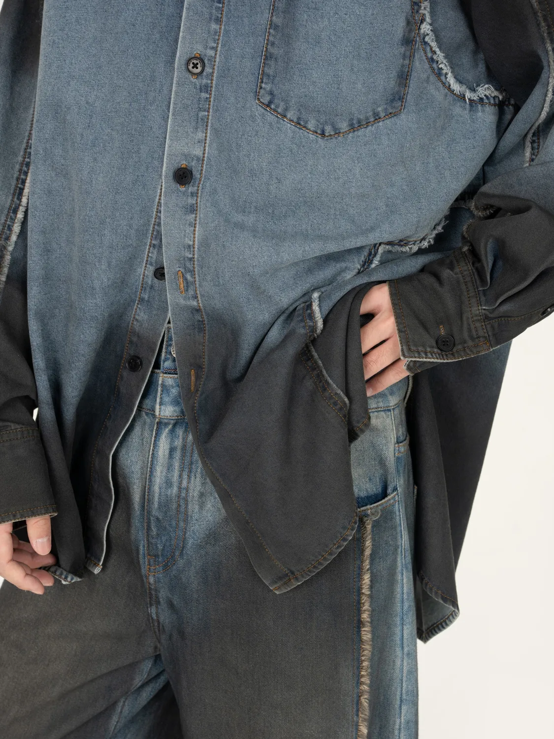 Feng Chen Wang Indigo Gradient denimskjorte blå-sort