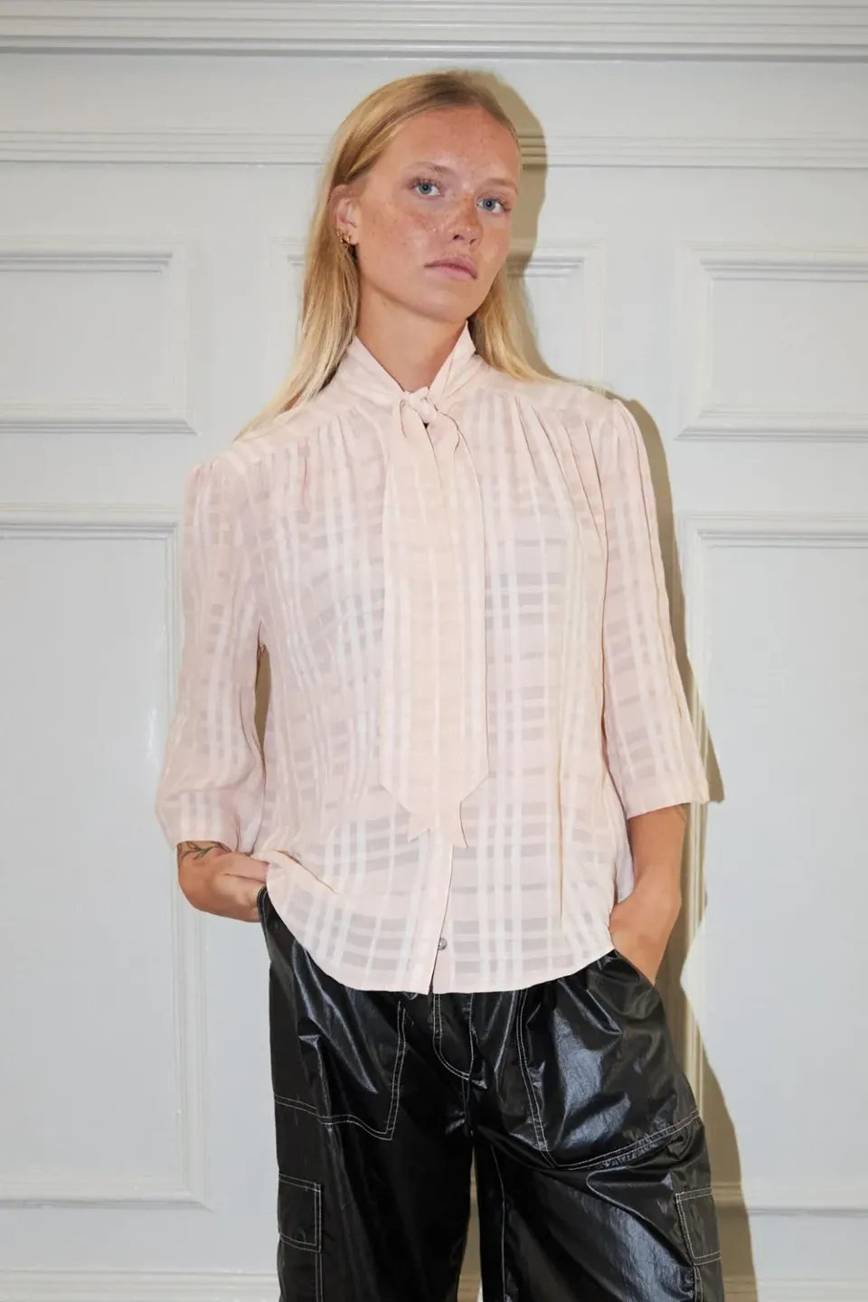 DAWNXDARE Rode skjorte baby pink viskose