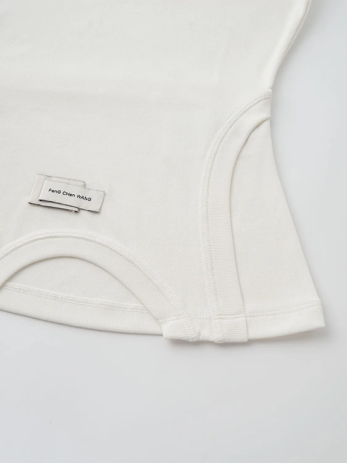 Feng Chen Wang 2-in-1 Base Layer Top hvid slim
