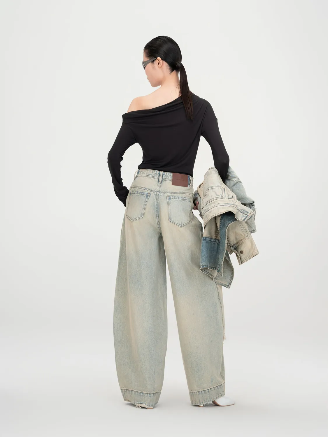 Feng Chen Wang Black One-Shoulder top sort