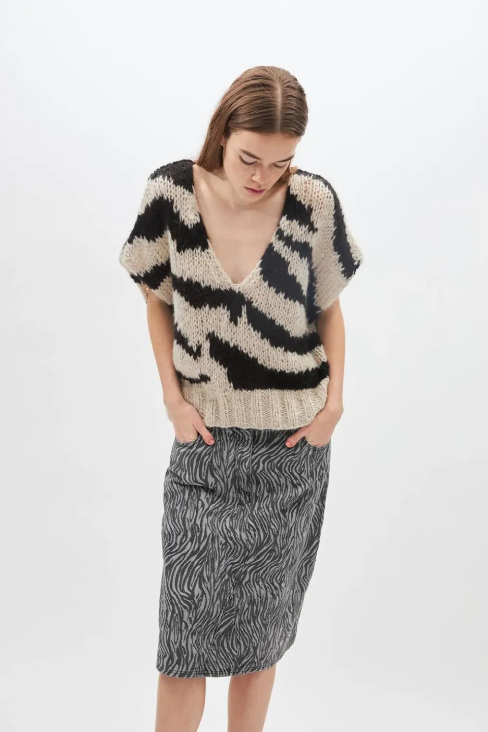 DAWNXDARE CAPRI ZEBRA 199 strikbluse sort mohair