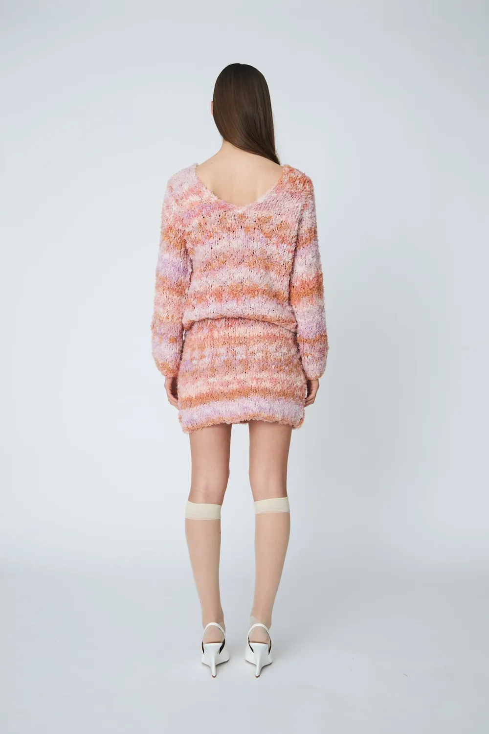 DAWNXDARE SAMMIE pullover 207 tan fluffy v-hals