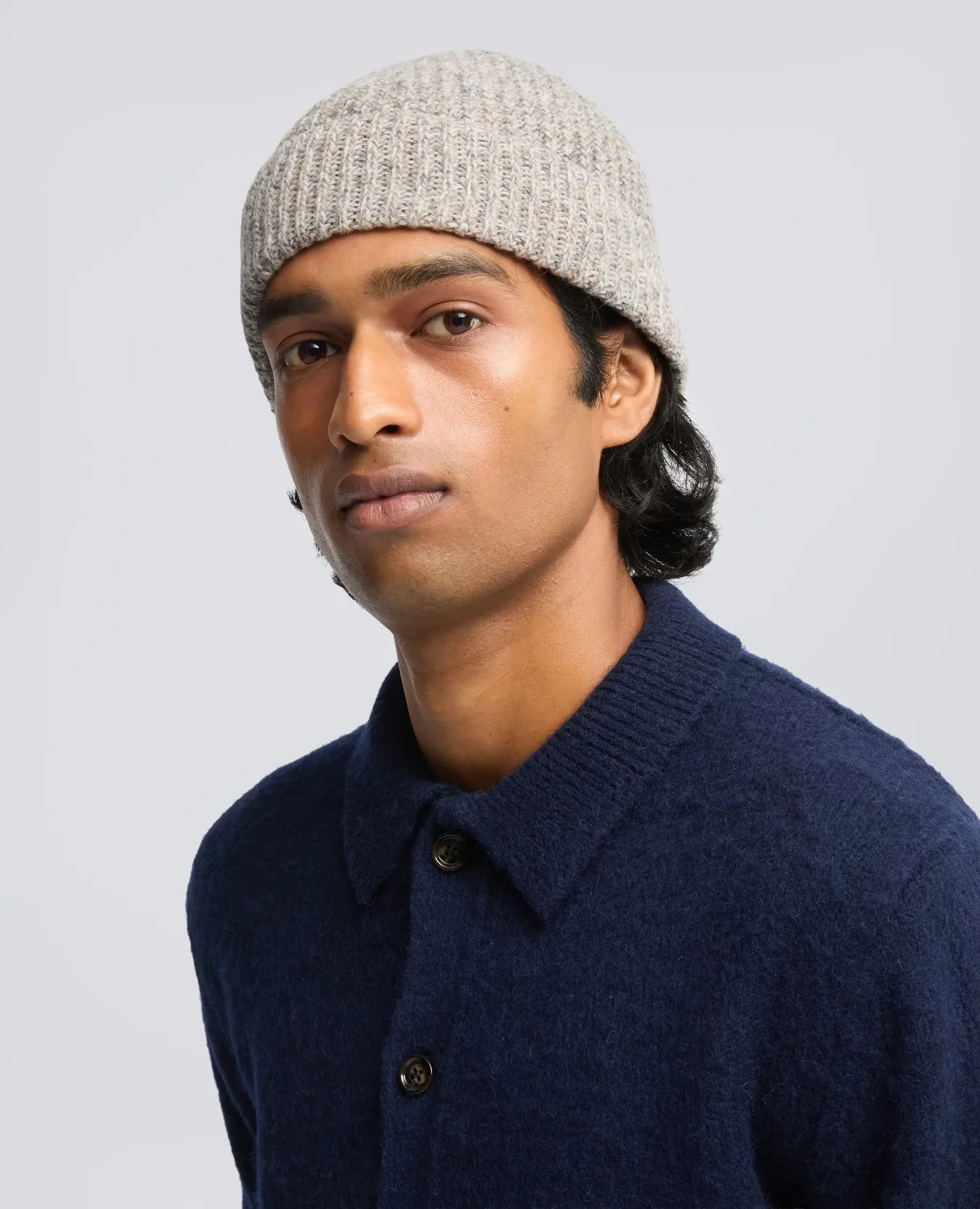 Aspesi Beanie Duegrå uld ribstrik