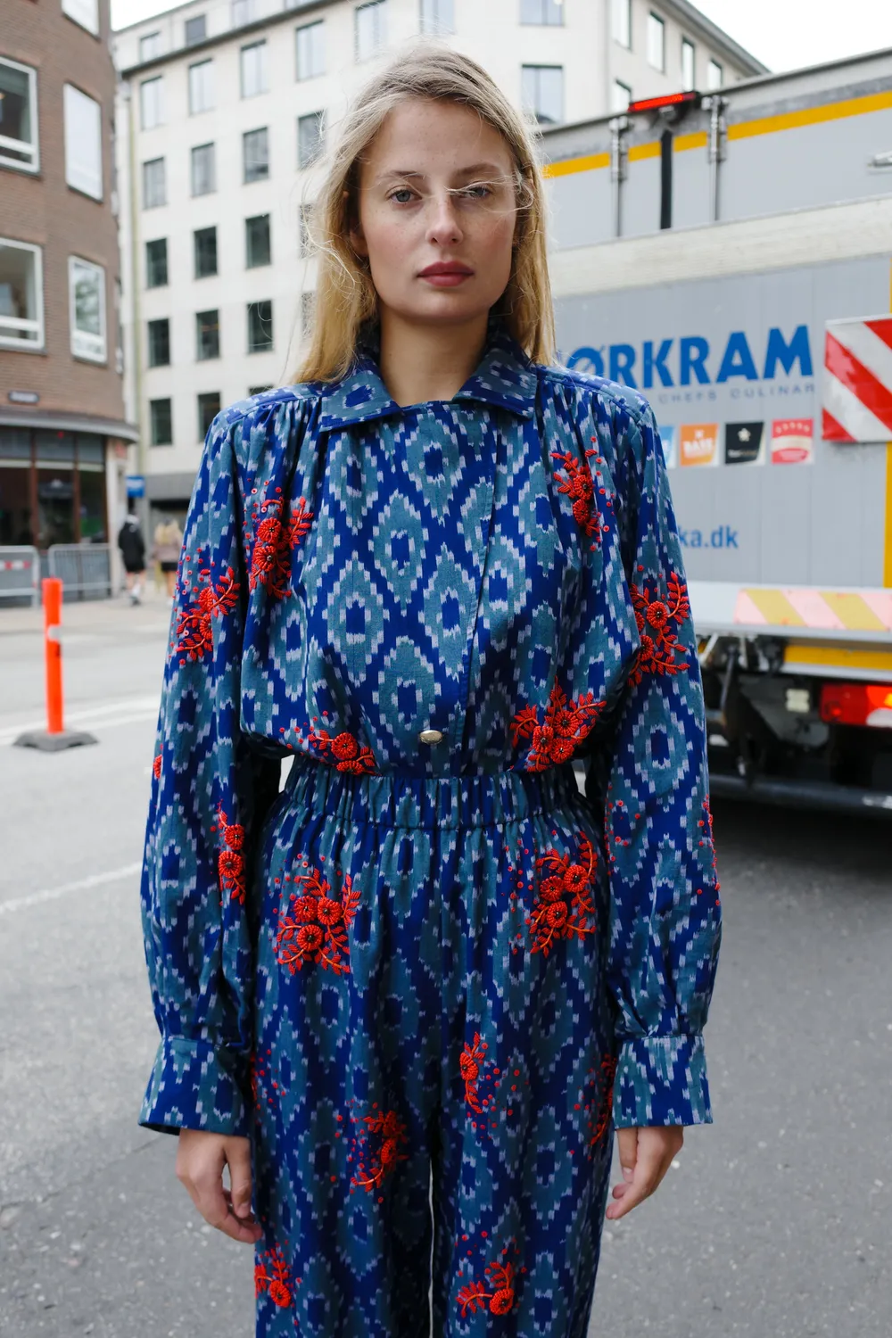 Caro Editions Bonsai Skjorte blå ikat broderi bomuld