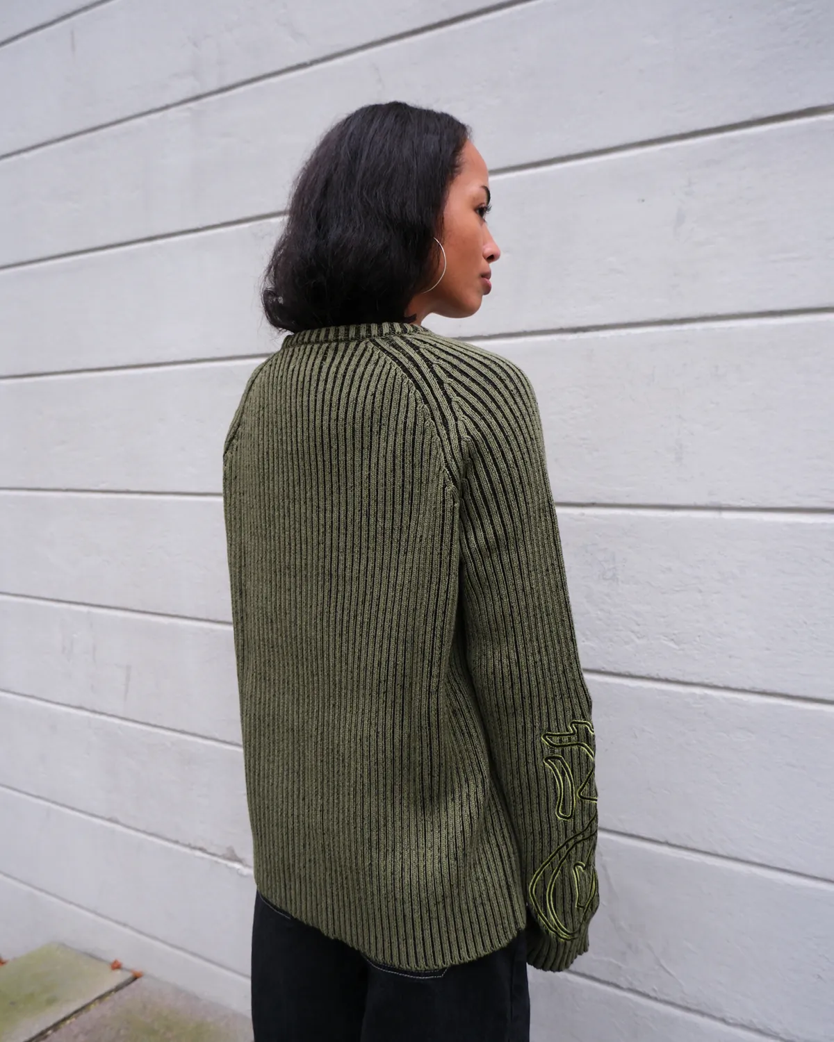 Alis Aria sweatshirt Oliven broderet bomuld