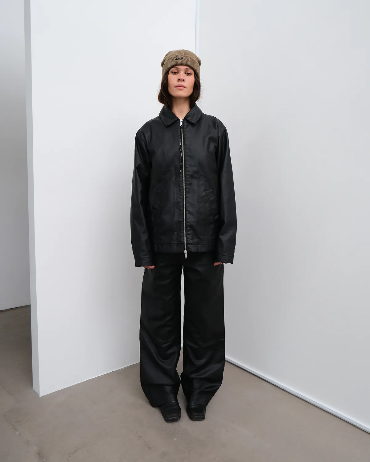 Alis Viren arbejdsjakke glossy black coated
