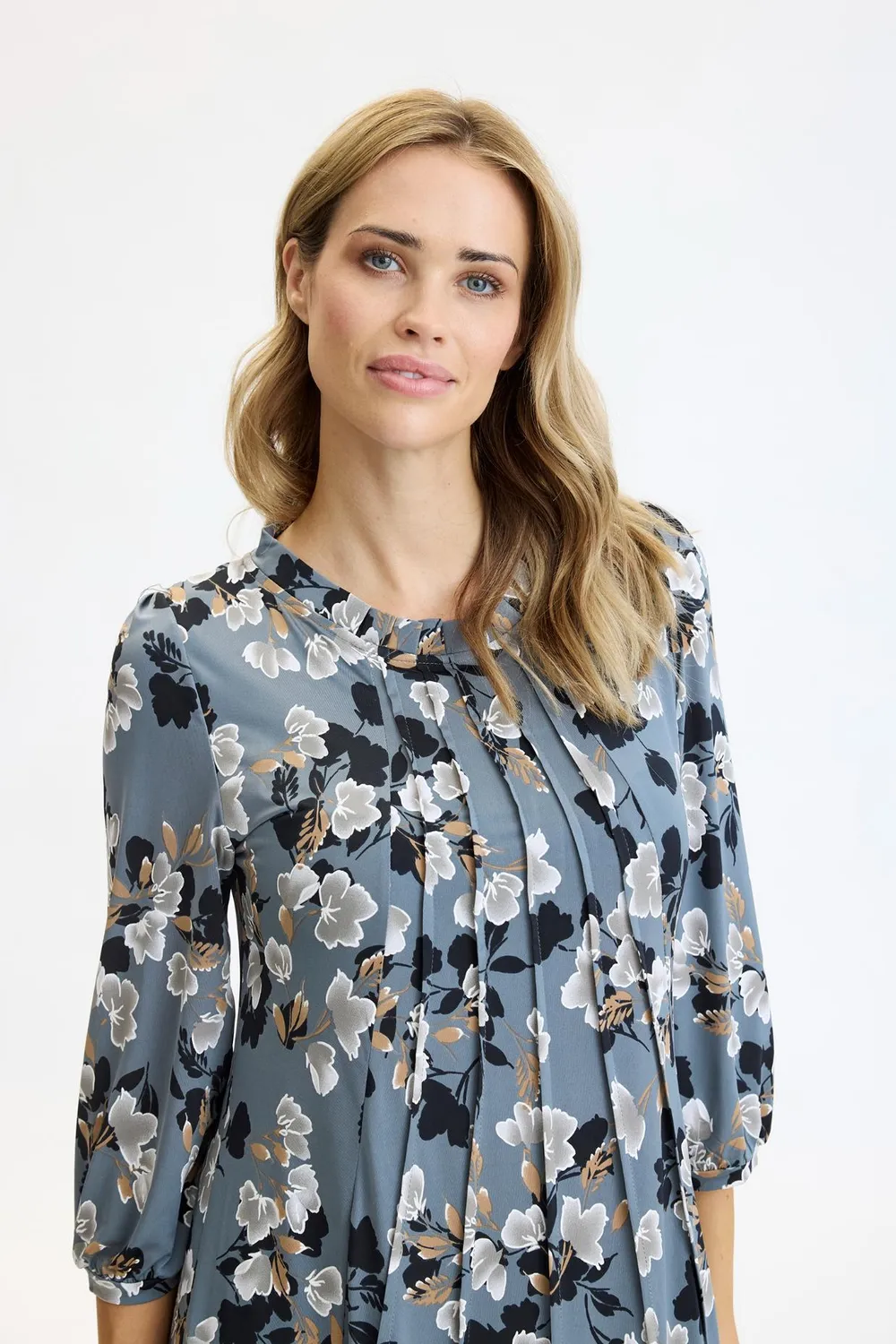 IN FRONT Luzia kjole jersey print knælængde