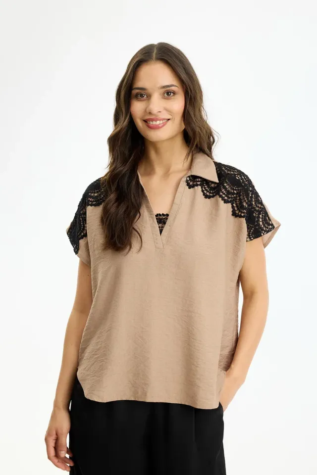 IN FRONT Nala bluse sand V-udskæring blonde