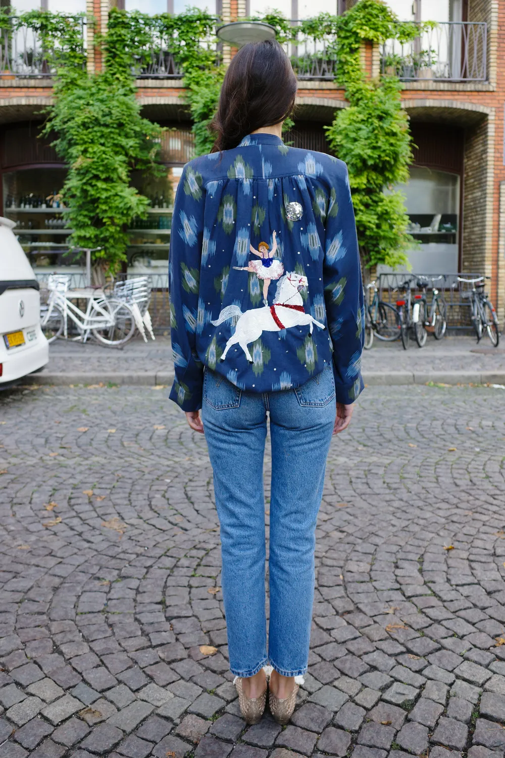 Caro Editions Susan skjortejakke navy ikat broderi