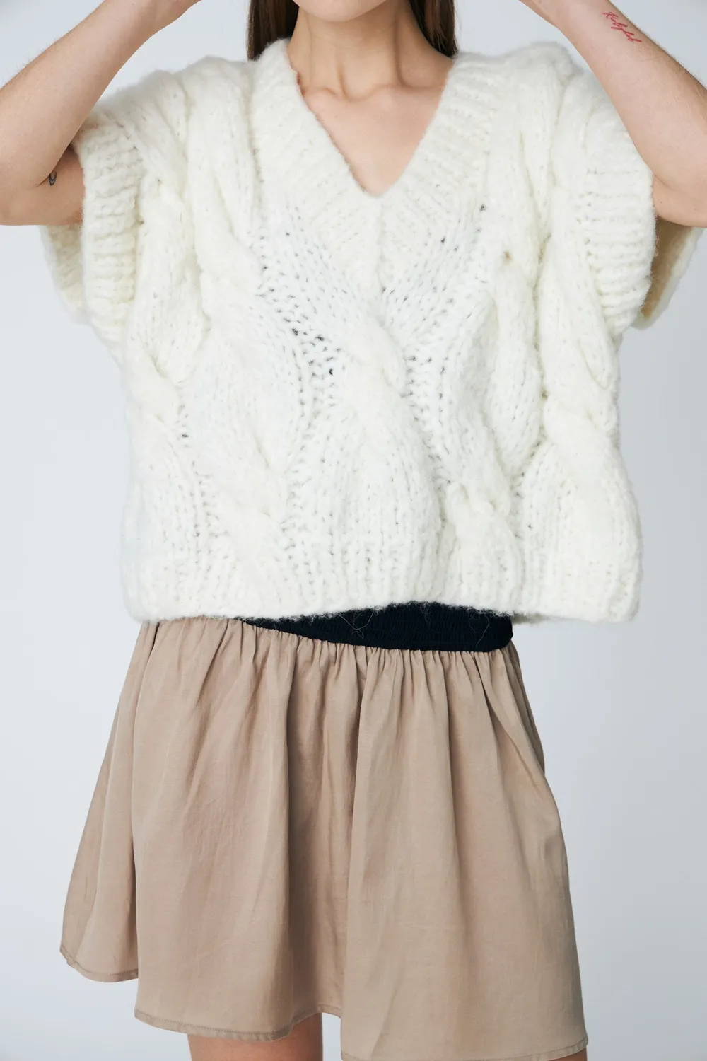 DAWNXDARE Capri Torsade pullover chalk alpakauld