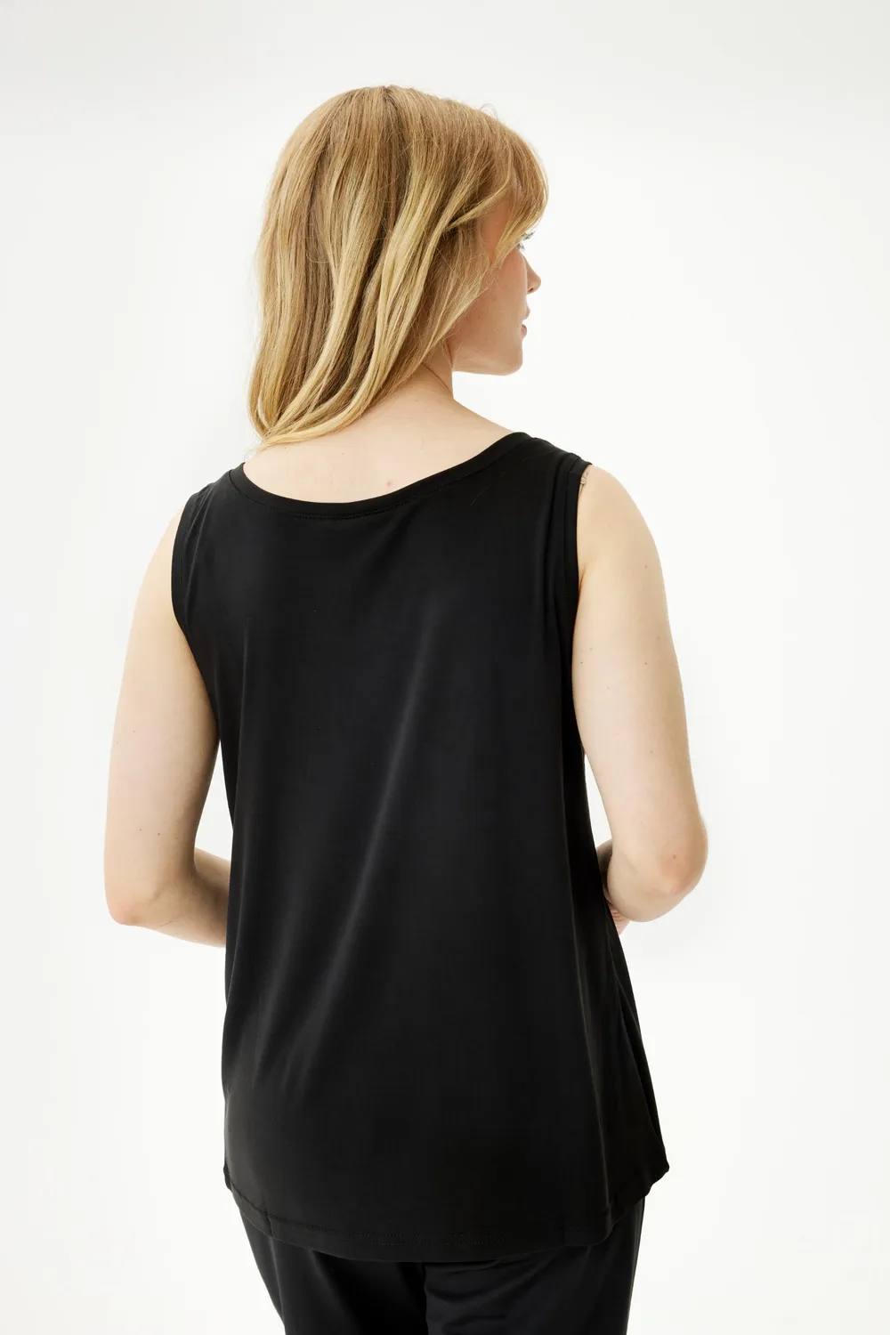 IN FRONT Nina top jersey rund hals