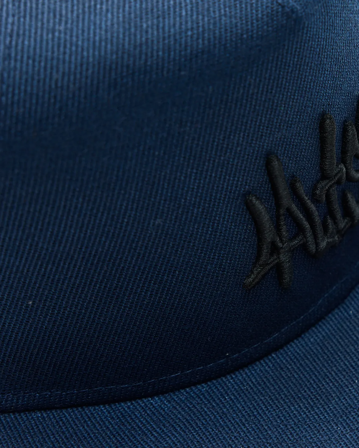 Alis Ossie logo cap silky blue bomuld
