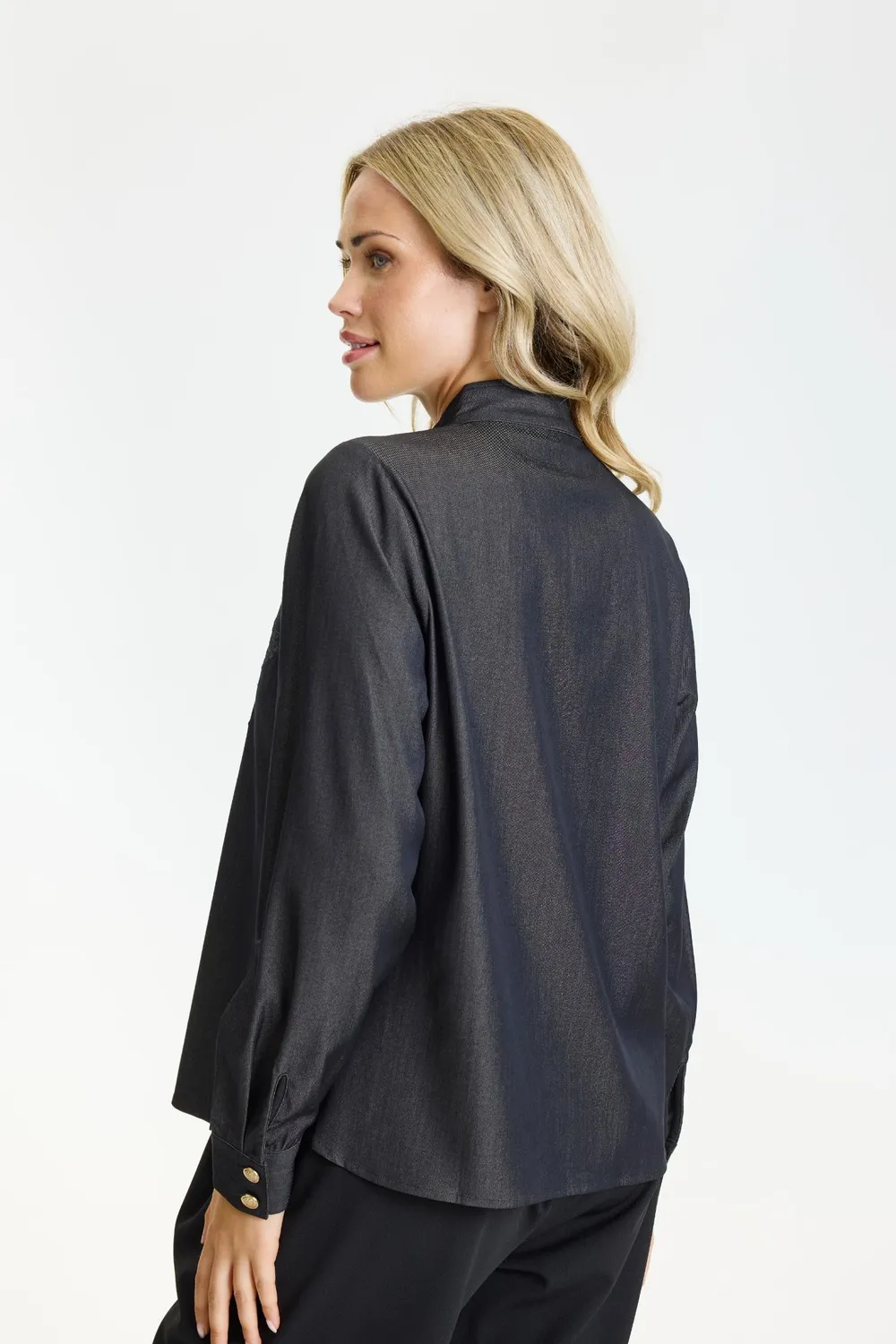IN FRONT Libra skjorte denim guldknapper broderi