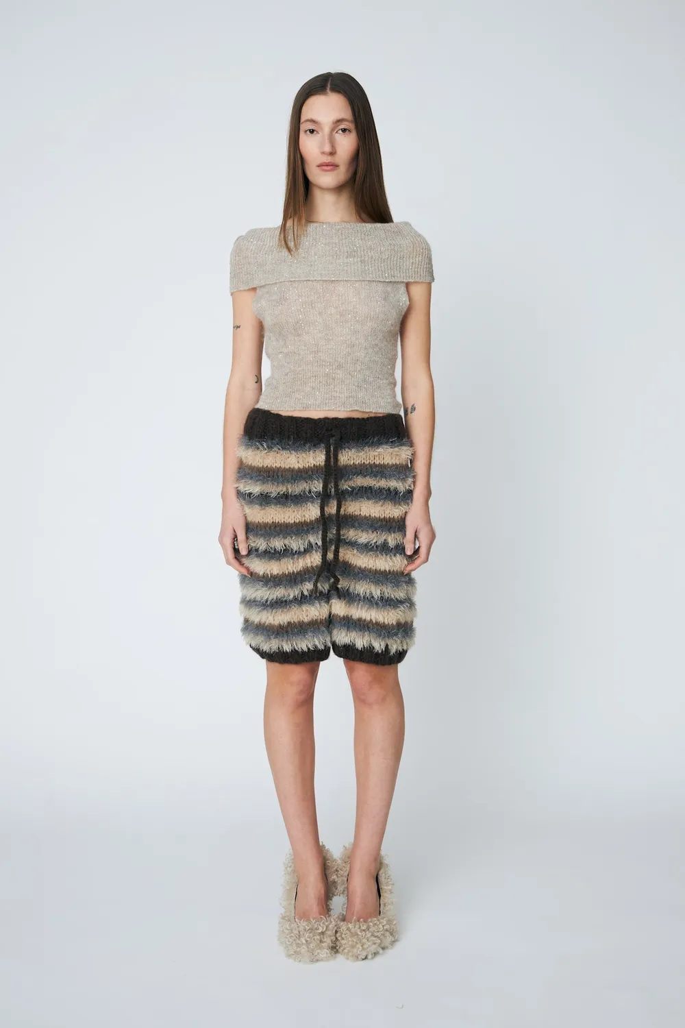 Dawnxdare Megan Slipover strikvest cement mohair