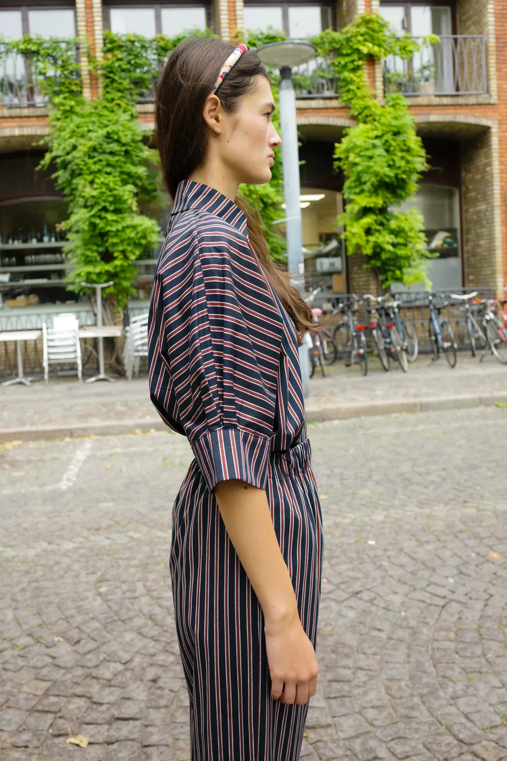 Caro Editions Lisbeth bluse navy burgundy stribet bomuld
