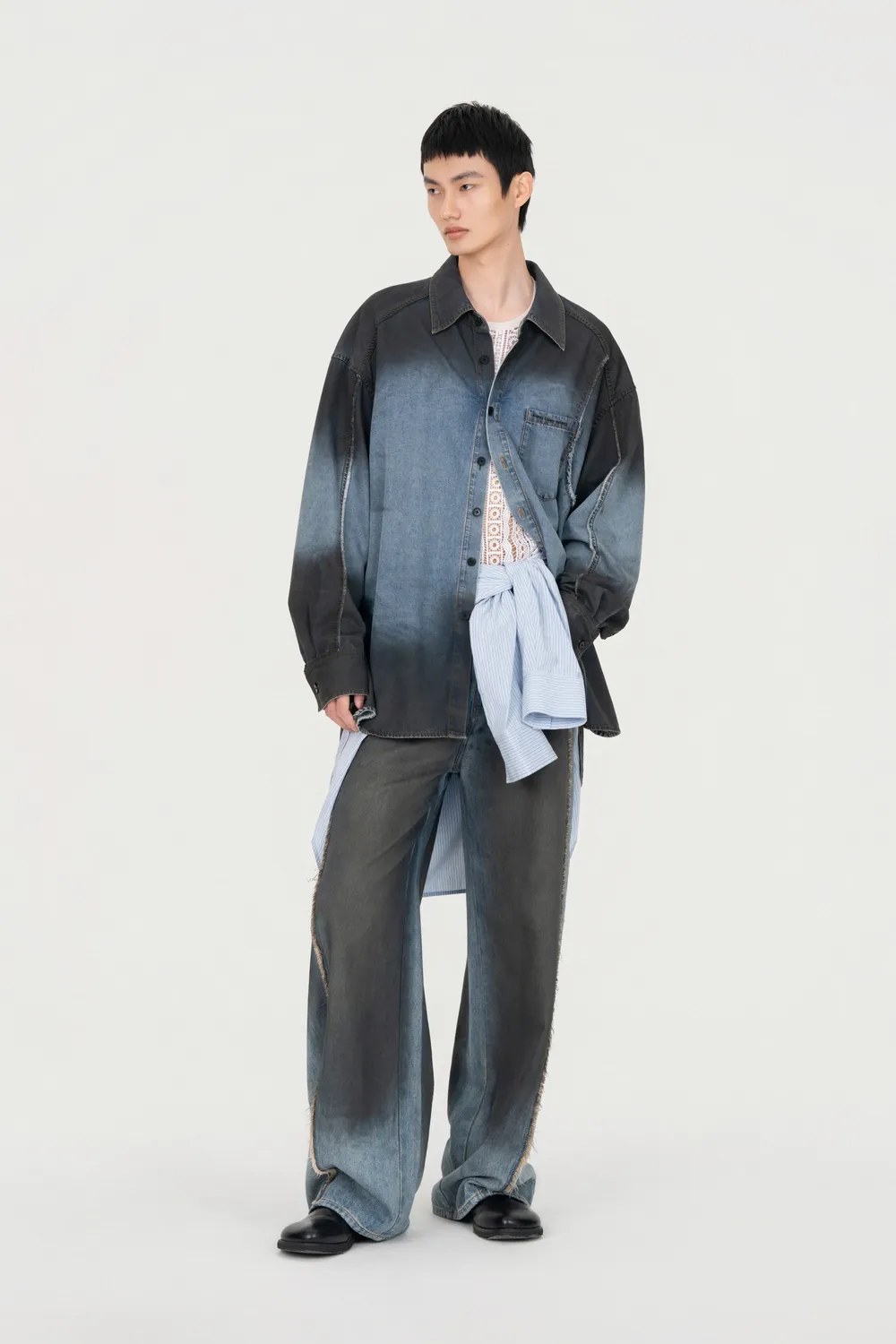 Feng Chen Wang Indigo Gradient denimskjorte blå-sort