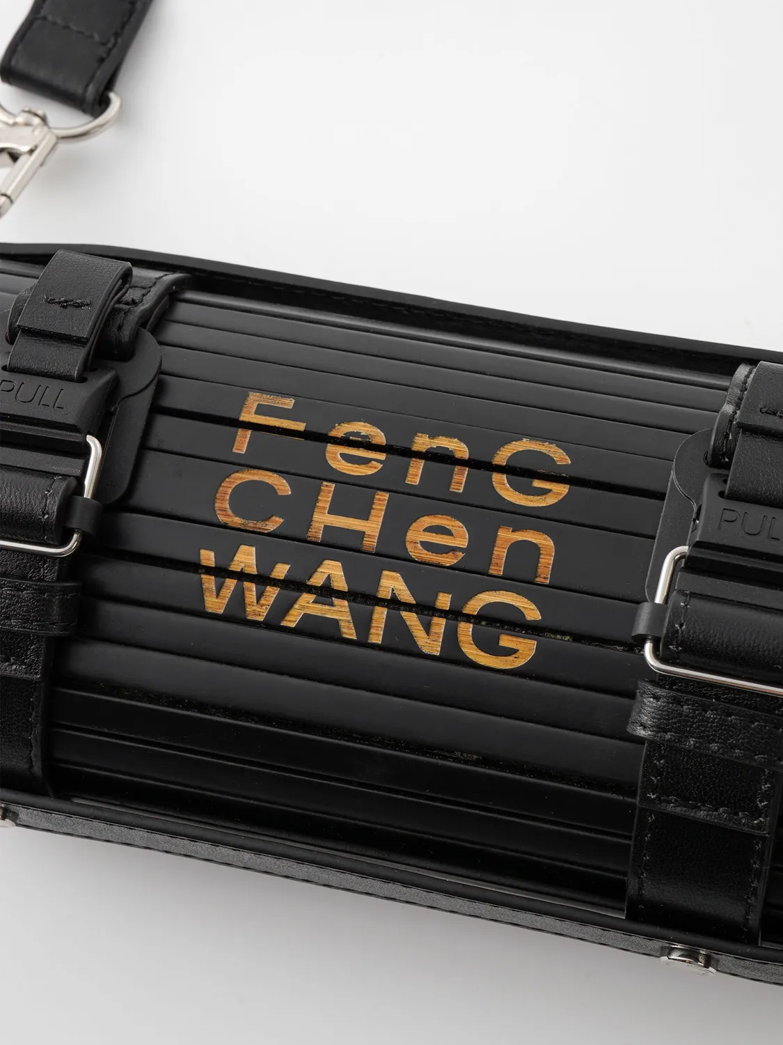 Feng Chen Wang Medium Cylinder bambus taske sort