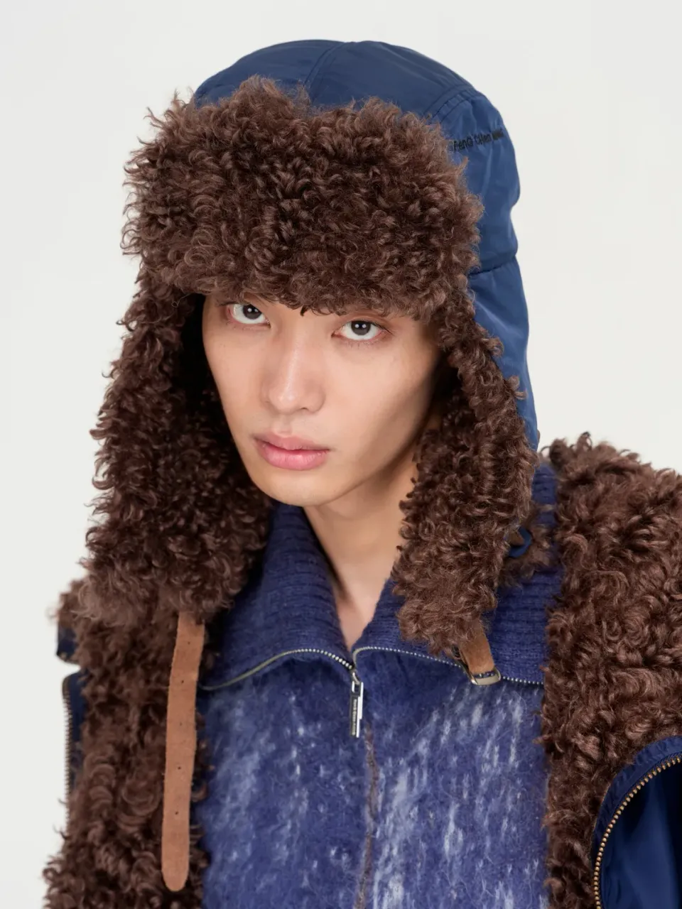 Feng Chen Wang Cat Earflap hue navy nylon pels