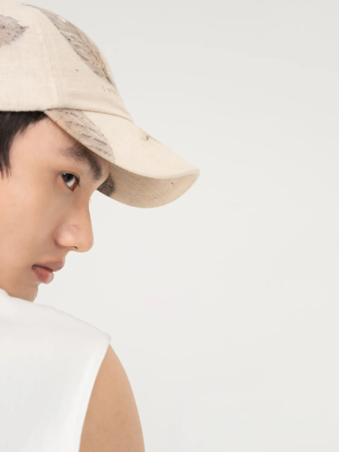 Feng Chen Wang Beige Botanical Dyed kasket beige OS